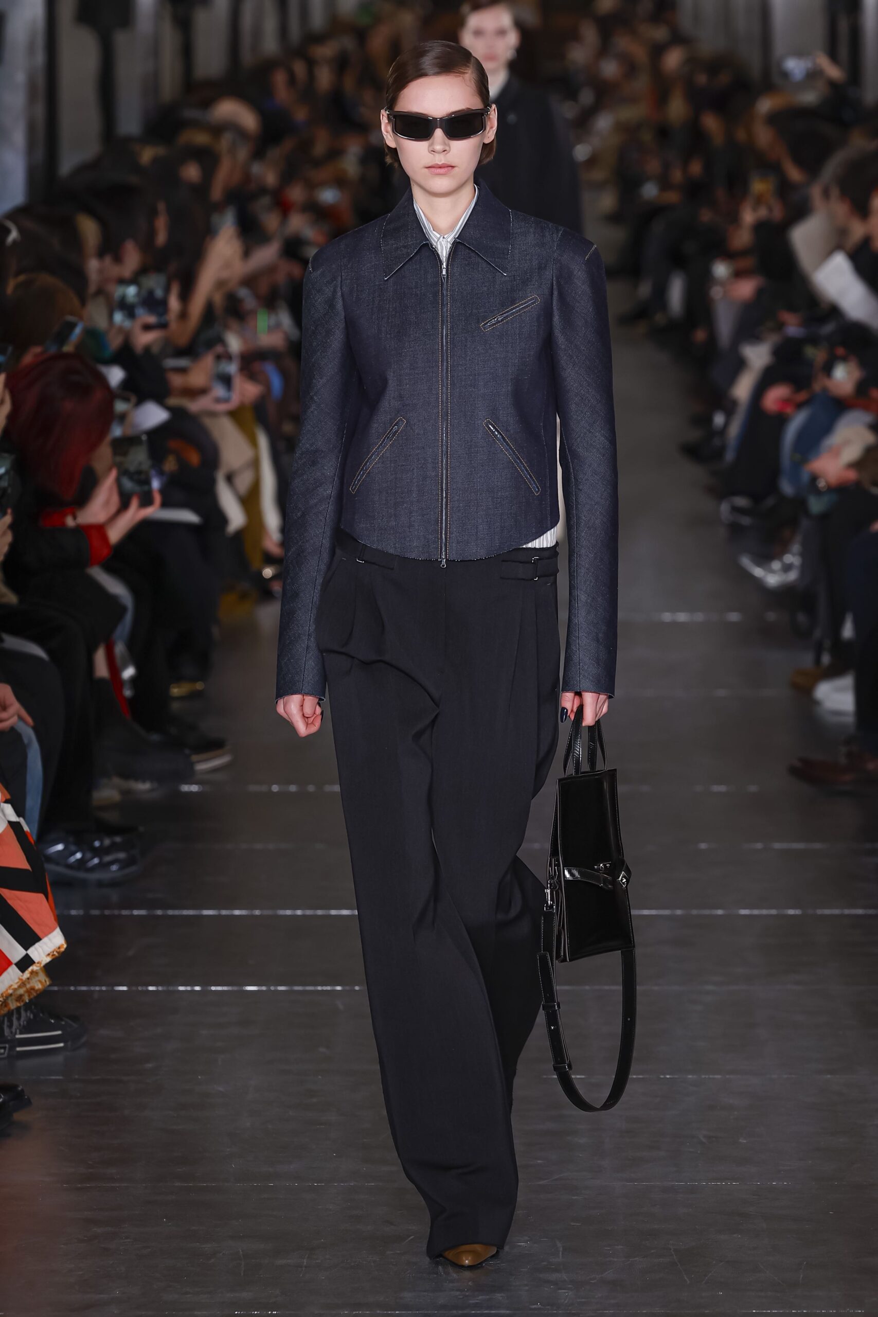Test drive στα 6 μεγαλύτερα denim trends από τις πασαρέλες της σεζόν-1