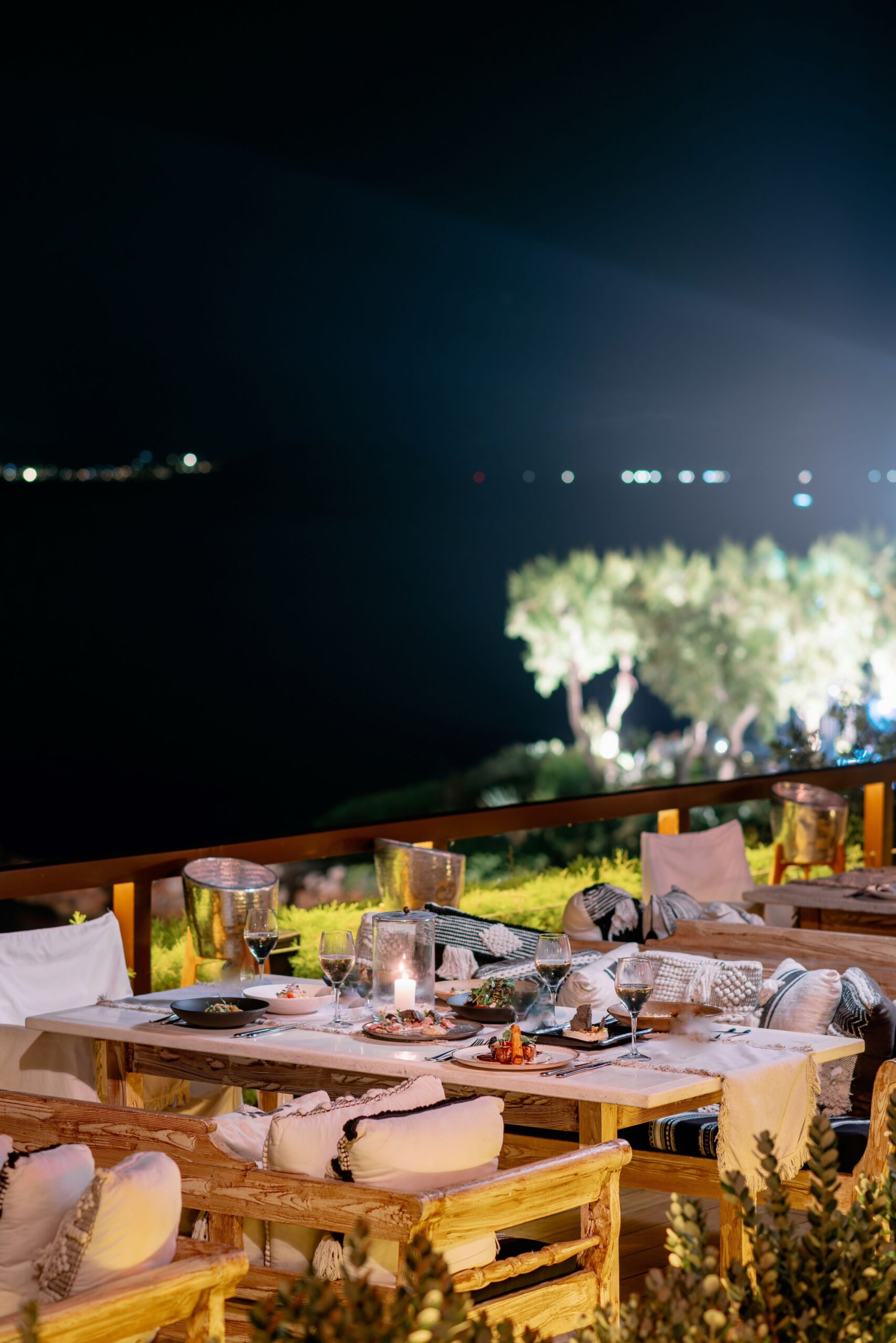Το Island club restaurant καλωσορίζει τα summer nights στις 9 Μαΐου-3