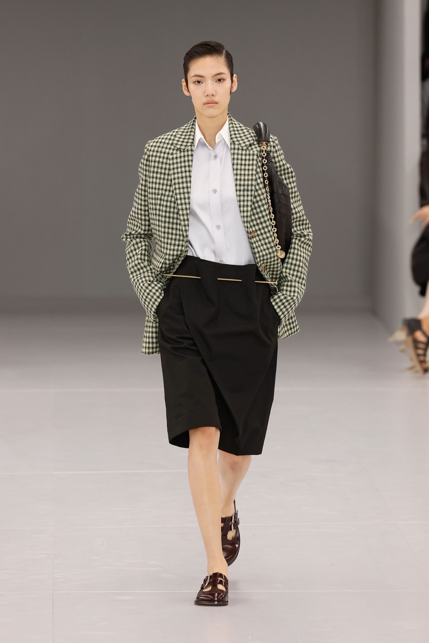 Flat shoes: Τα πιο trending σχέδια τώρα-2