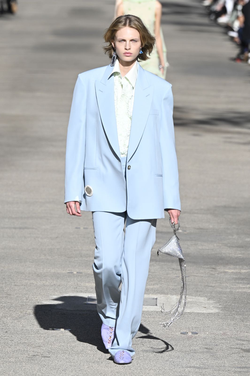 Flat shoes: Τα πιο trending σχέδια τώρα-5