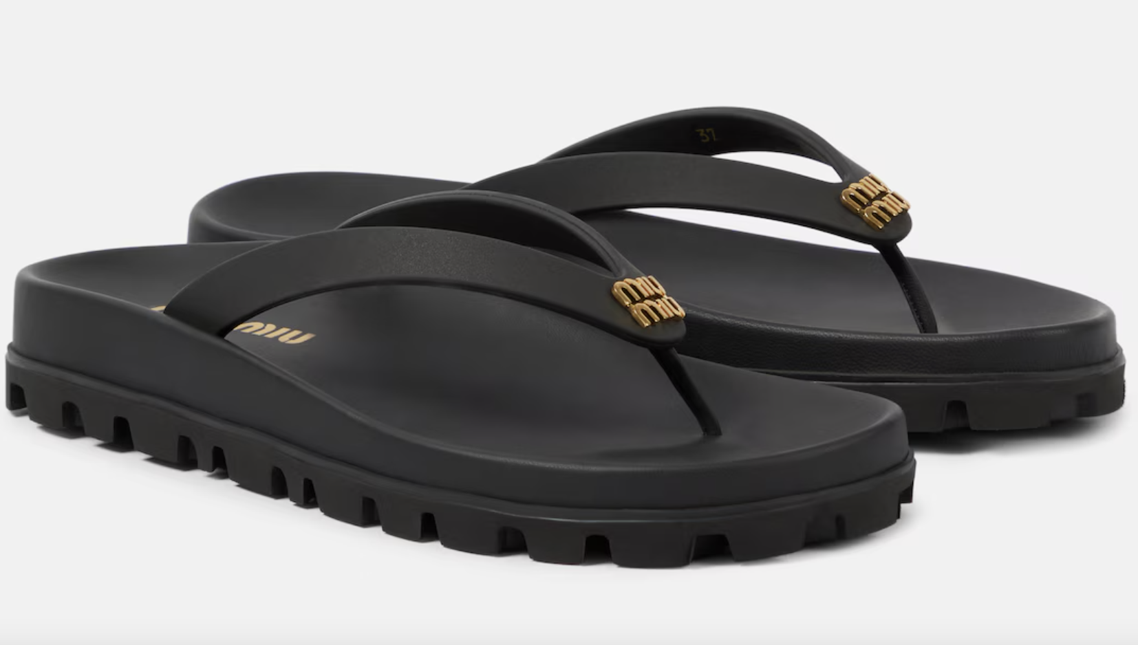 Flip flops: 3 chic looks για να φορέσετε το απόλυτο sandal trend στην πόλη-10