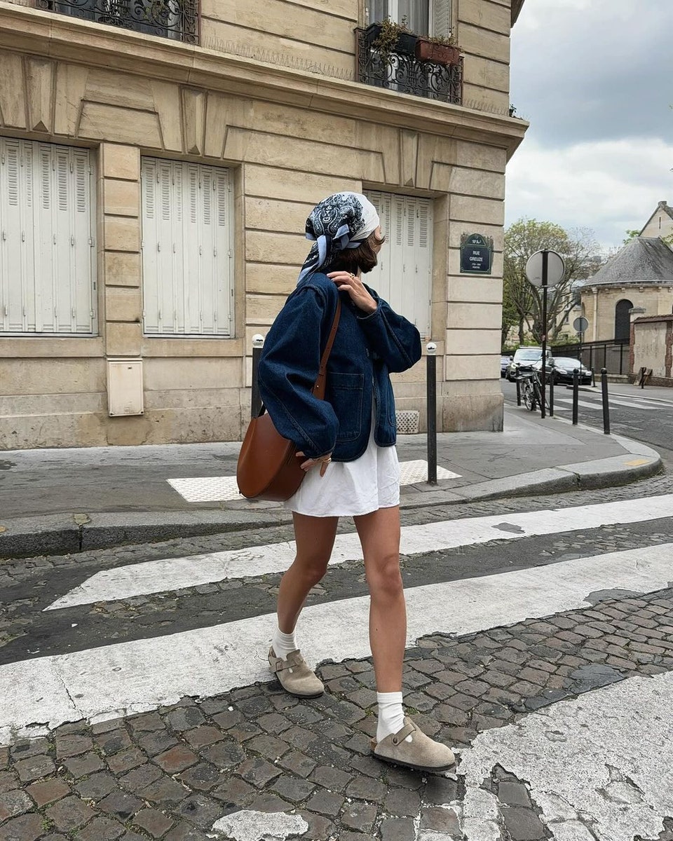 Birkenstock και φορέματα: Οι 4 must-try καλοκαιρινοί συνδυασμοί για comfy και stylish εμφανίσεις-7
