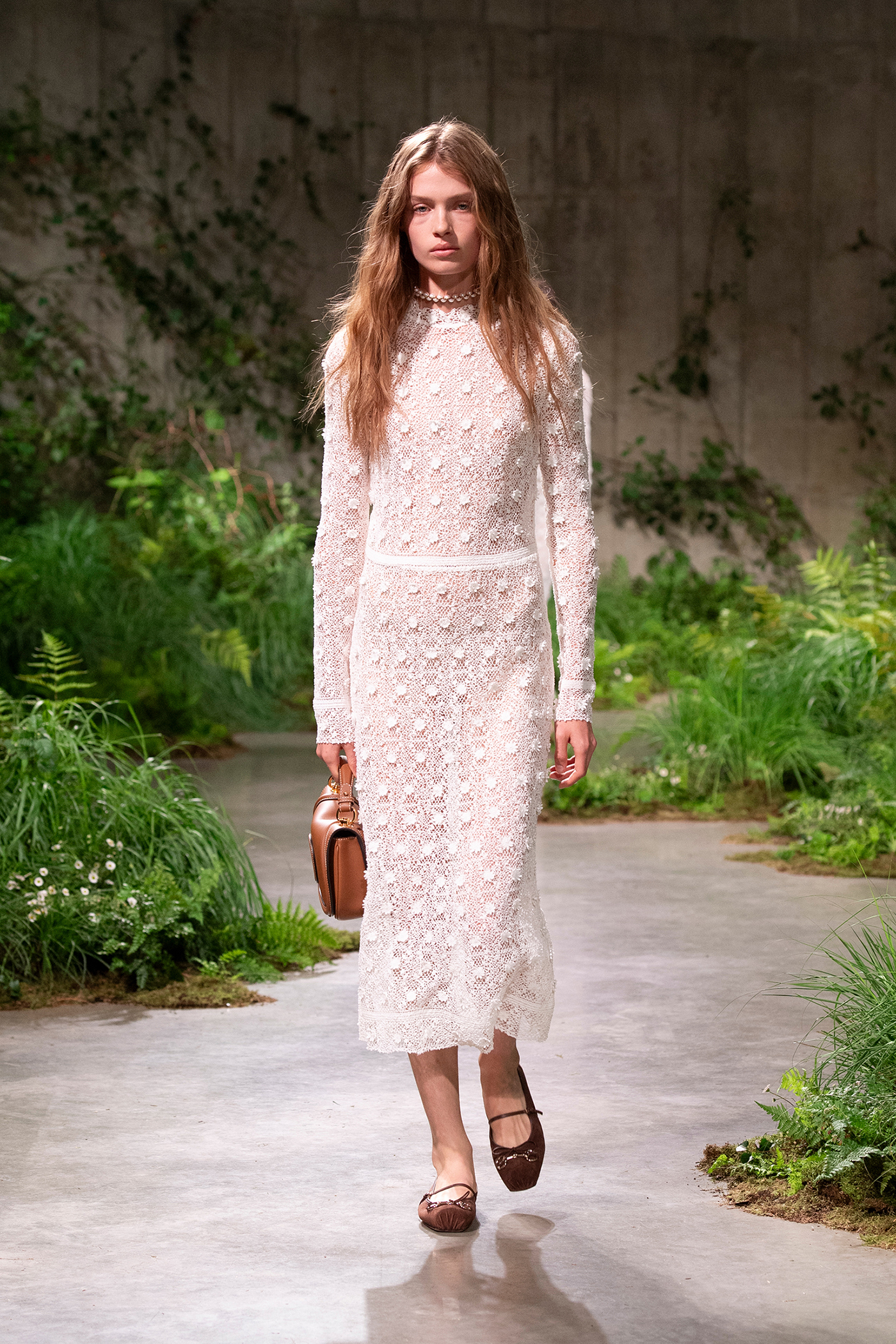 Gucci Cruise 2025: Επιστροφή στο Λονδίνο-9
