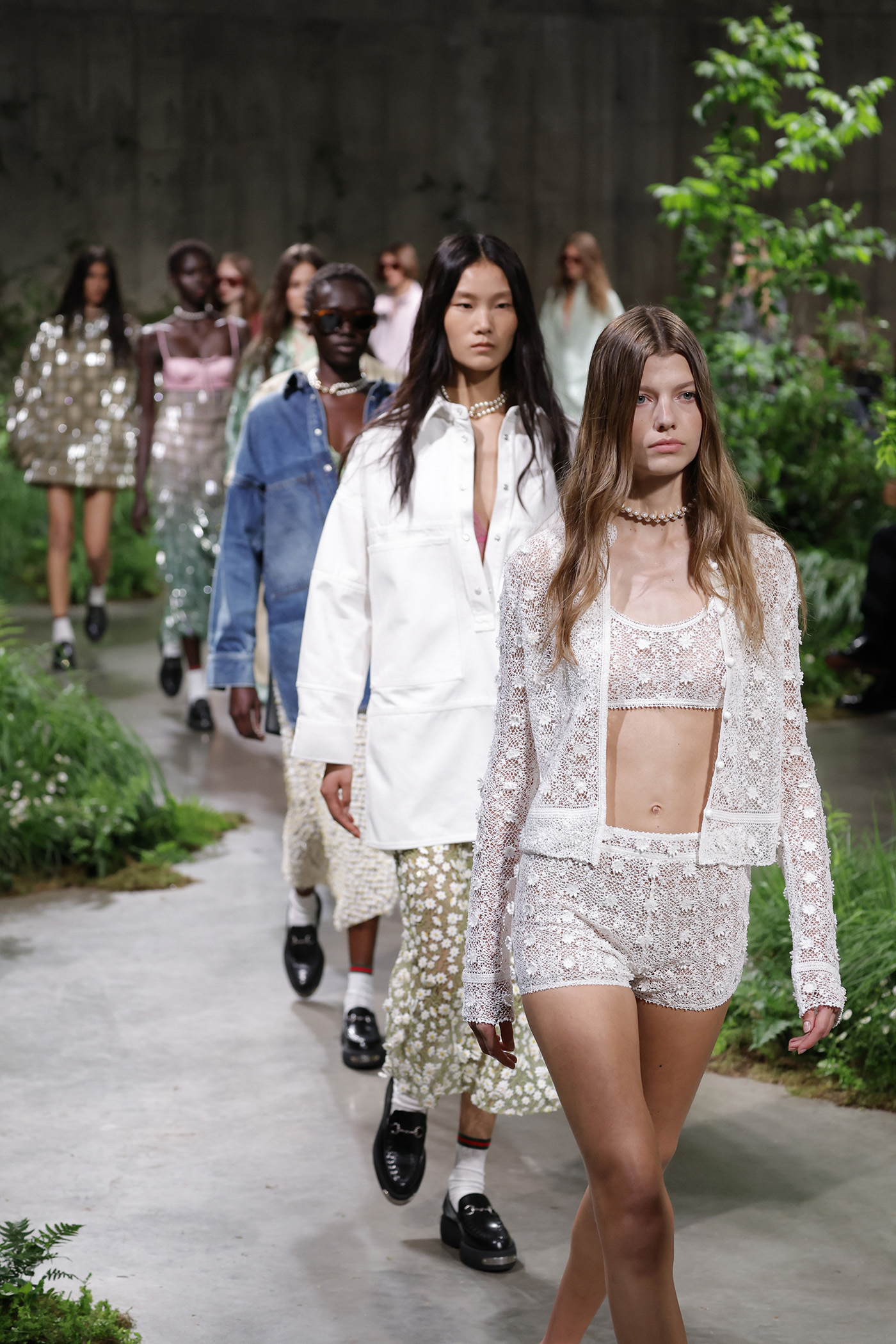 Gucci Cruise 2025: Επιστροφή στο Λονδίνο-1