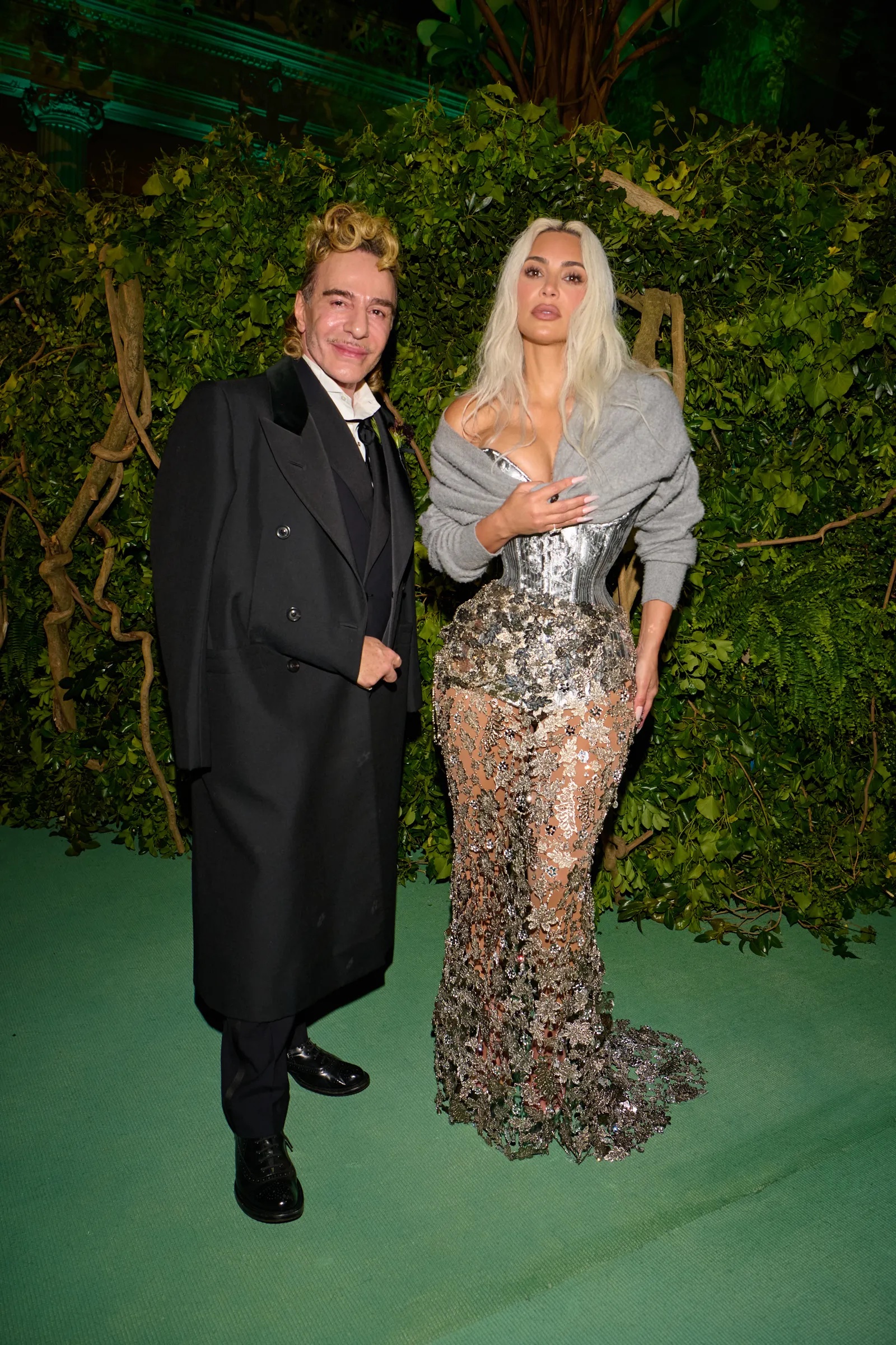 Met Gala 2024: Τα highlights από τα παρασκήνια της βραδιάς-11