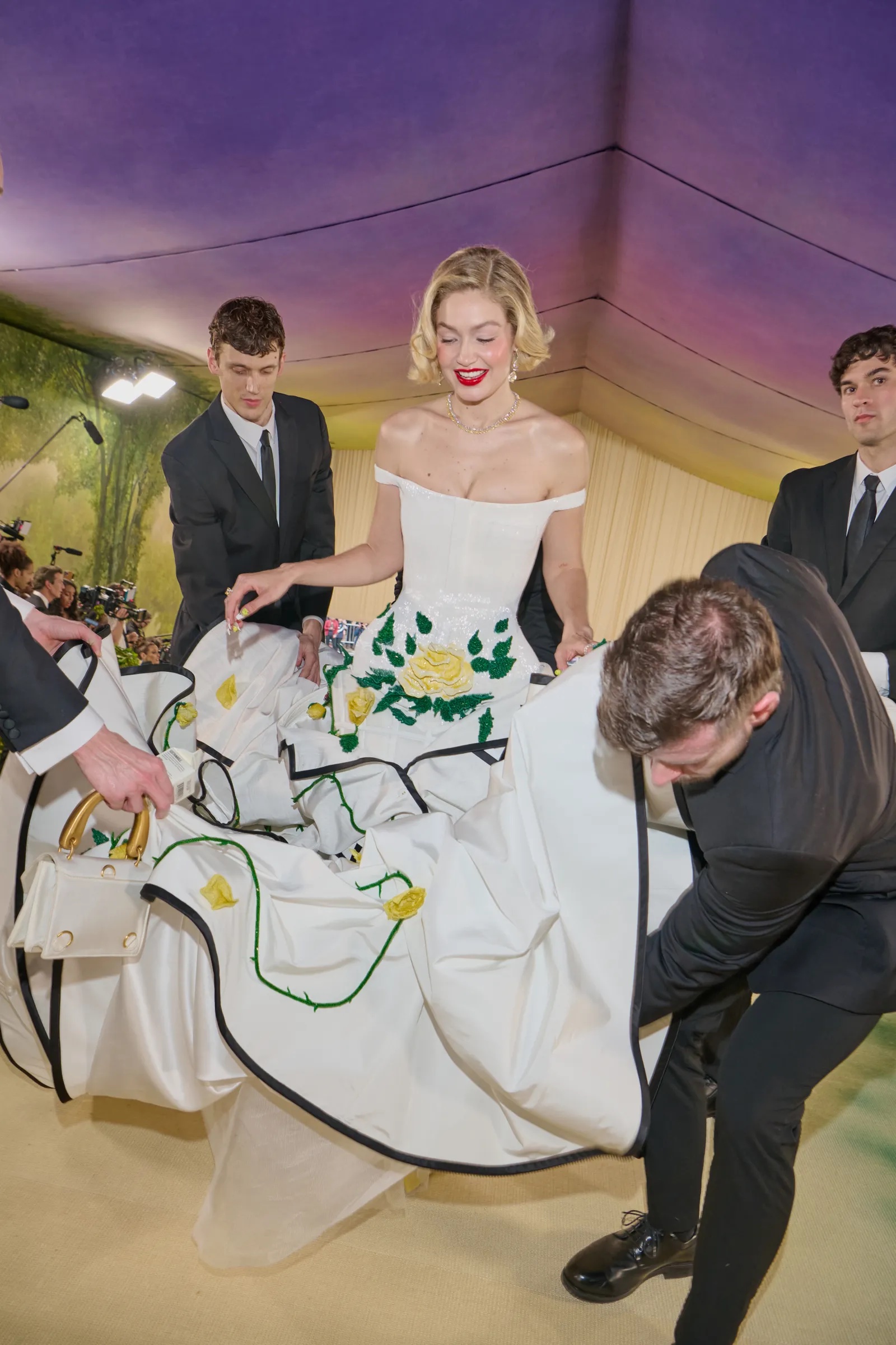 Met Gala 2024: Τα highlights από τα παρασκήνια της βραδιάς-2