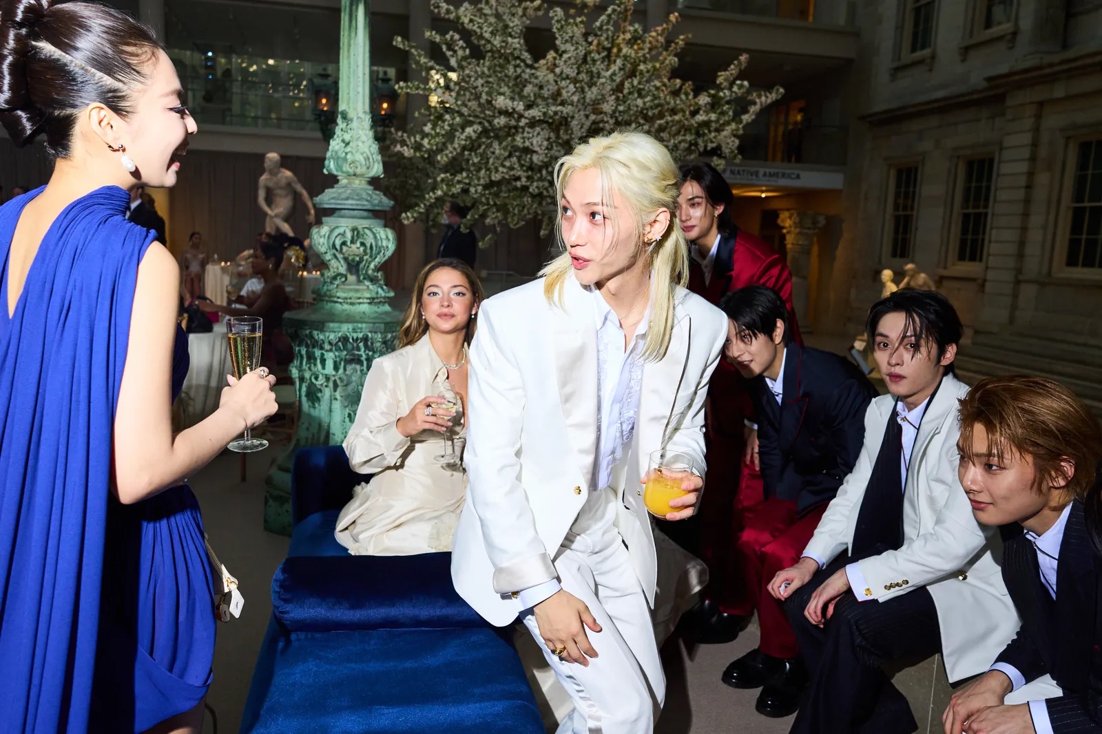 Met Gala 2024: Τα highlights από τα παρασκήνια της βραδιάς-18