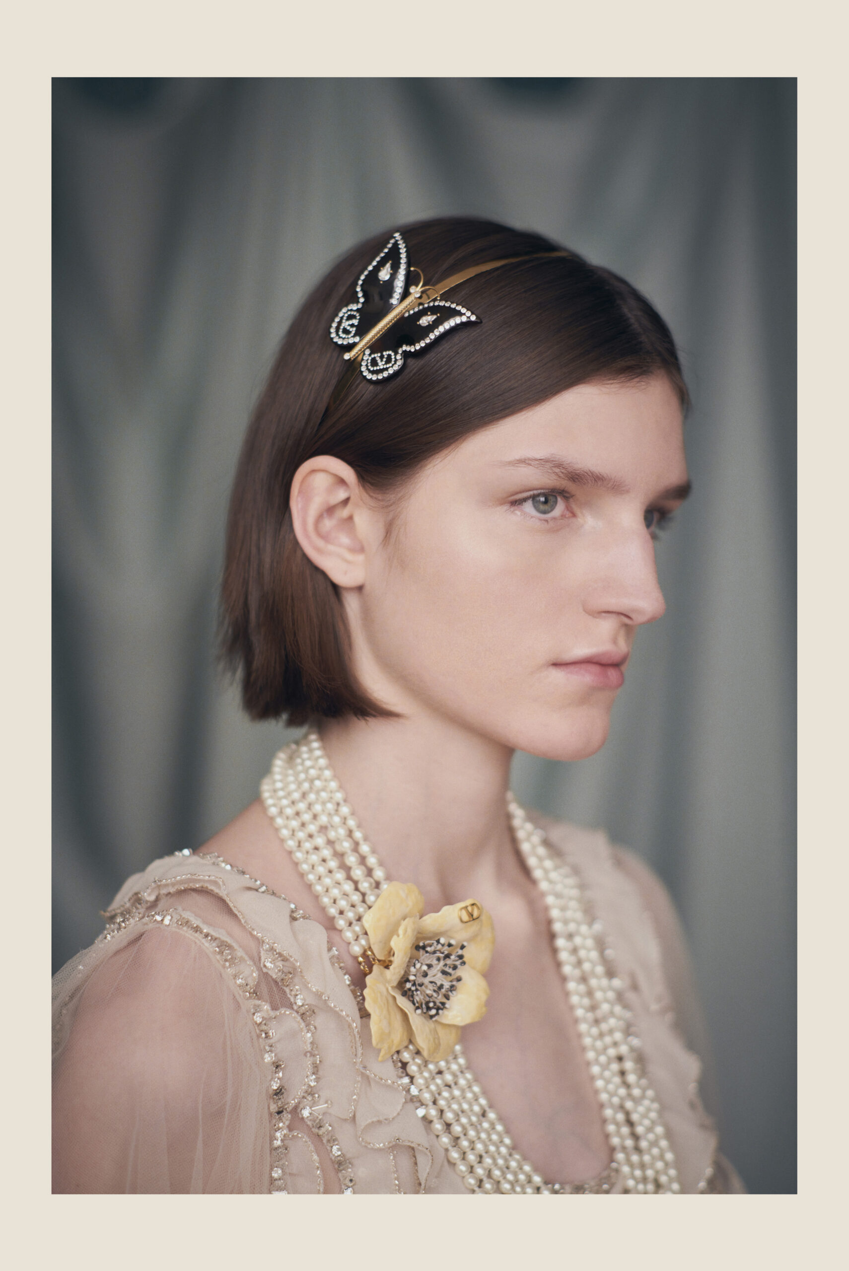 Ο Alessandro Michele εκπλήσσει το κοινό με την πρώτη του Resort 2025 collection για τον Valentino-25