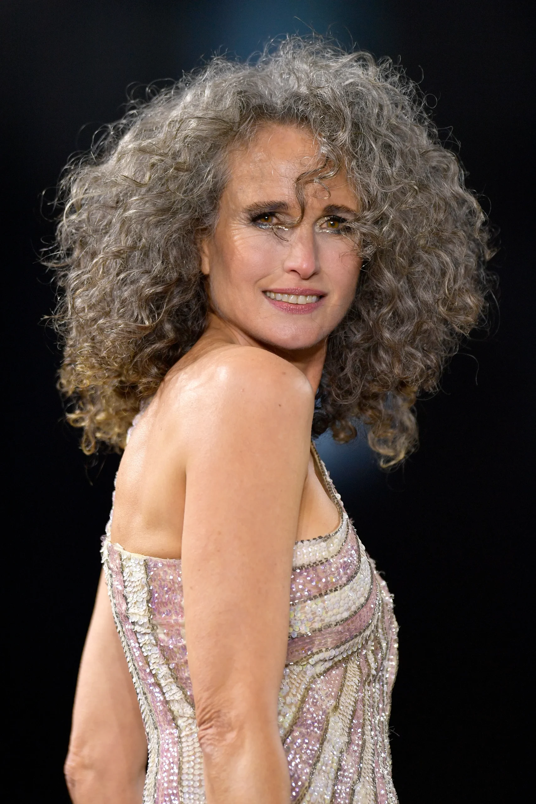 Mid-length haircut: Τα 10 κουρέματα μεσαίου μήκους για το καλοκαίρι-7