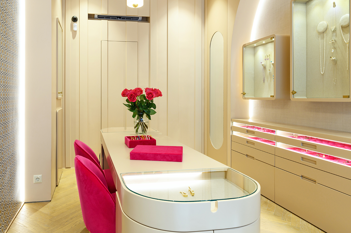 Christina Soubli: Επισκεφτήκαμε το νέο κατάστημα με κοσμήματα στο Κολωνάκι-1