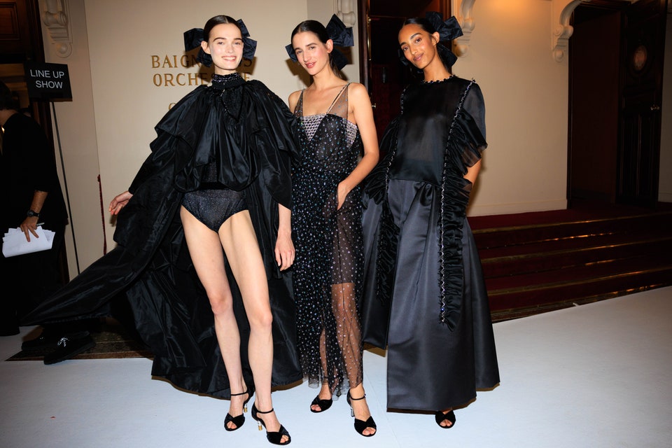 Chanel Haute Couture Φθινόπωρο/Χειμώνας 2024-25: Ένα πρωινό στην Όπερα-2
