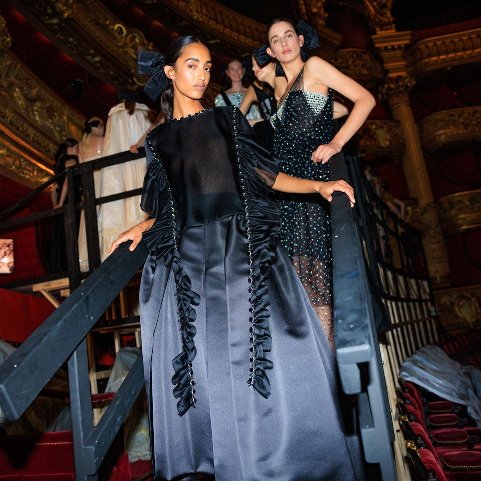 Chanel Haute Couture Φθινόπωρο/Χειμώνας 2024-25: Ένα πρωινό στην Όπερα-1