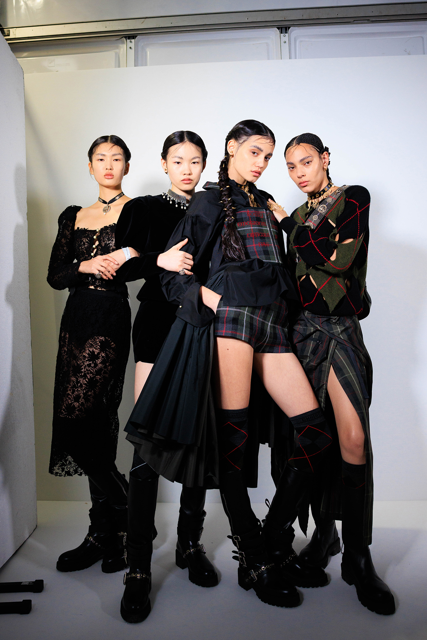 Η Dior Cruise 2025 collection επανεφευρίσκει iconic Dior κομμάτια-11