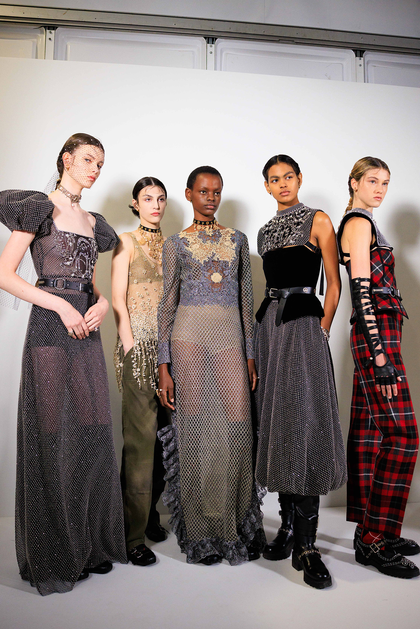 Η Dior Cruise 2025 collection επανεφευρίσκει iconic Dior κομμάτια-13