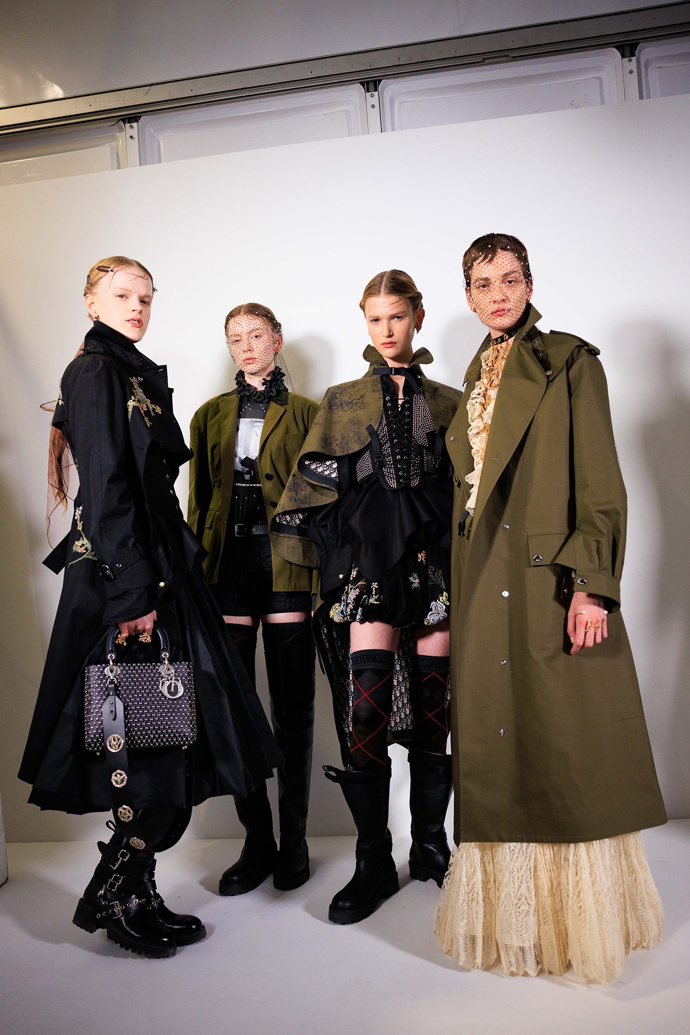 Η Dior Cruise 2025 collection επανεφευρίσκει iconic Dior κομμάτια-16
