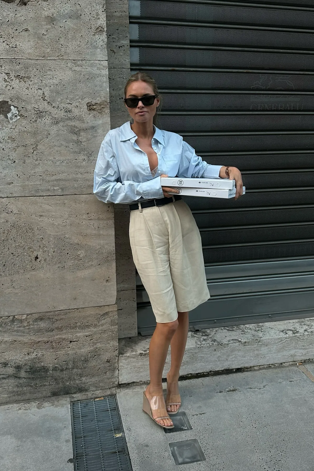 Nude sandals: Αναδεικνύουν το μαύρισμα και δείχνουν τα πόδια πιο μακριά-1