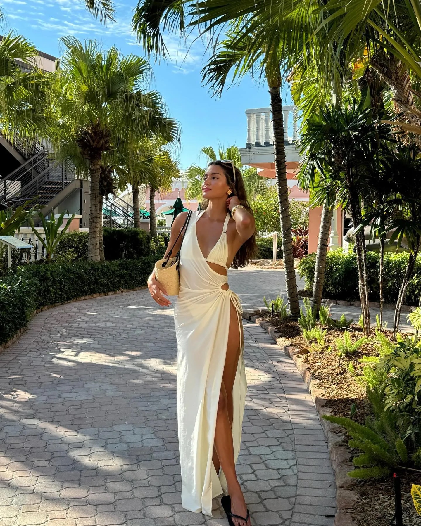 5 beach cover-ups που θα φορέσουμε εκτός από παρεό-5