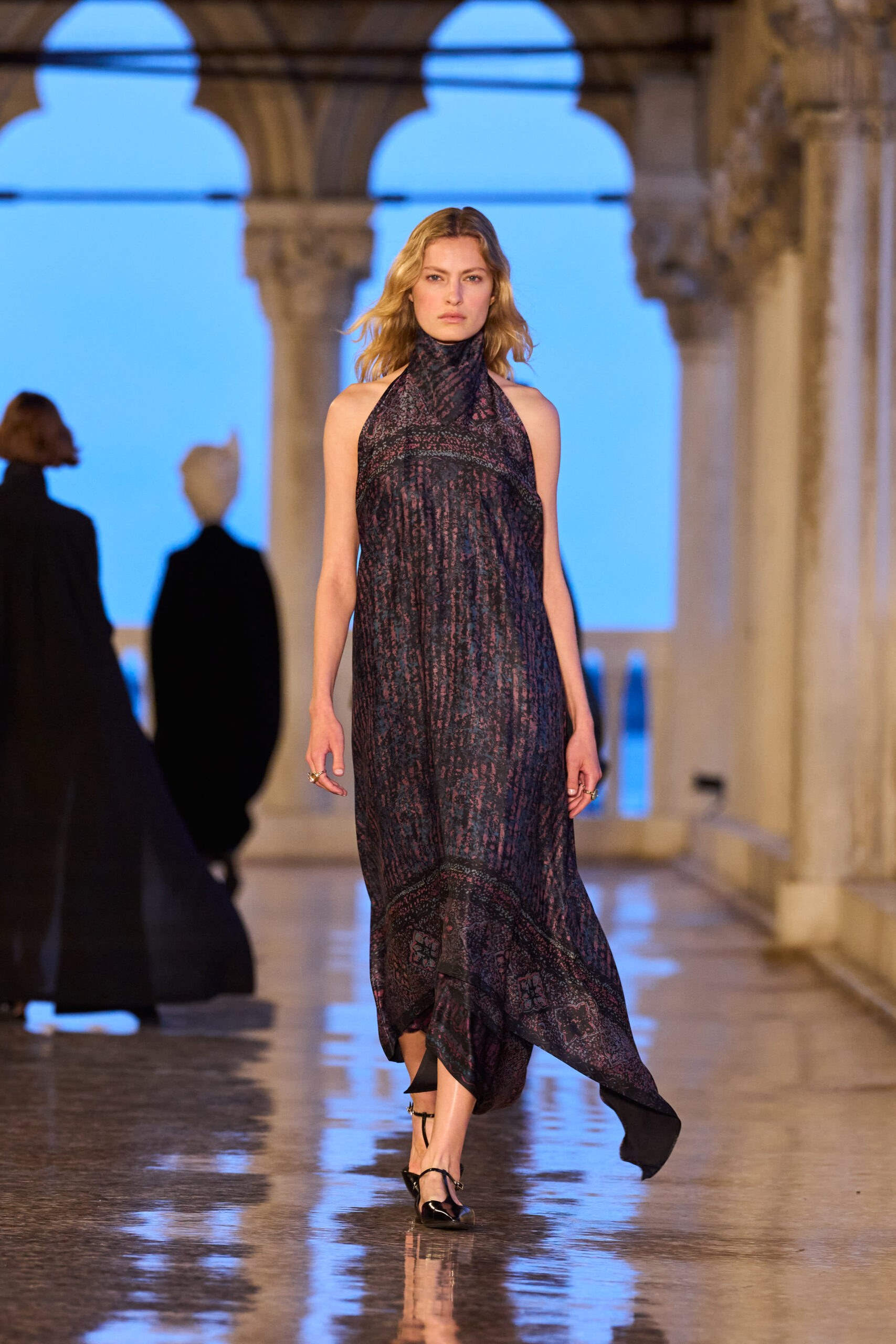Η Max Mara Resort 2025 ακολουθεί τα βήματα του Marco Polo στη Βενετία-7