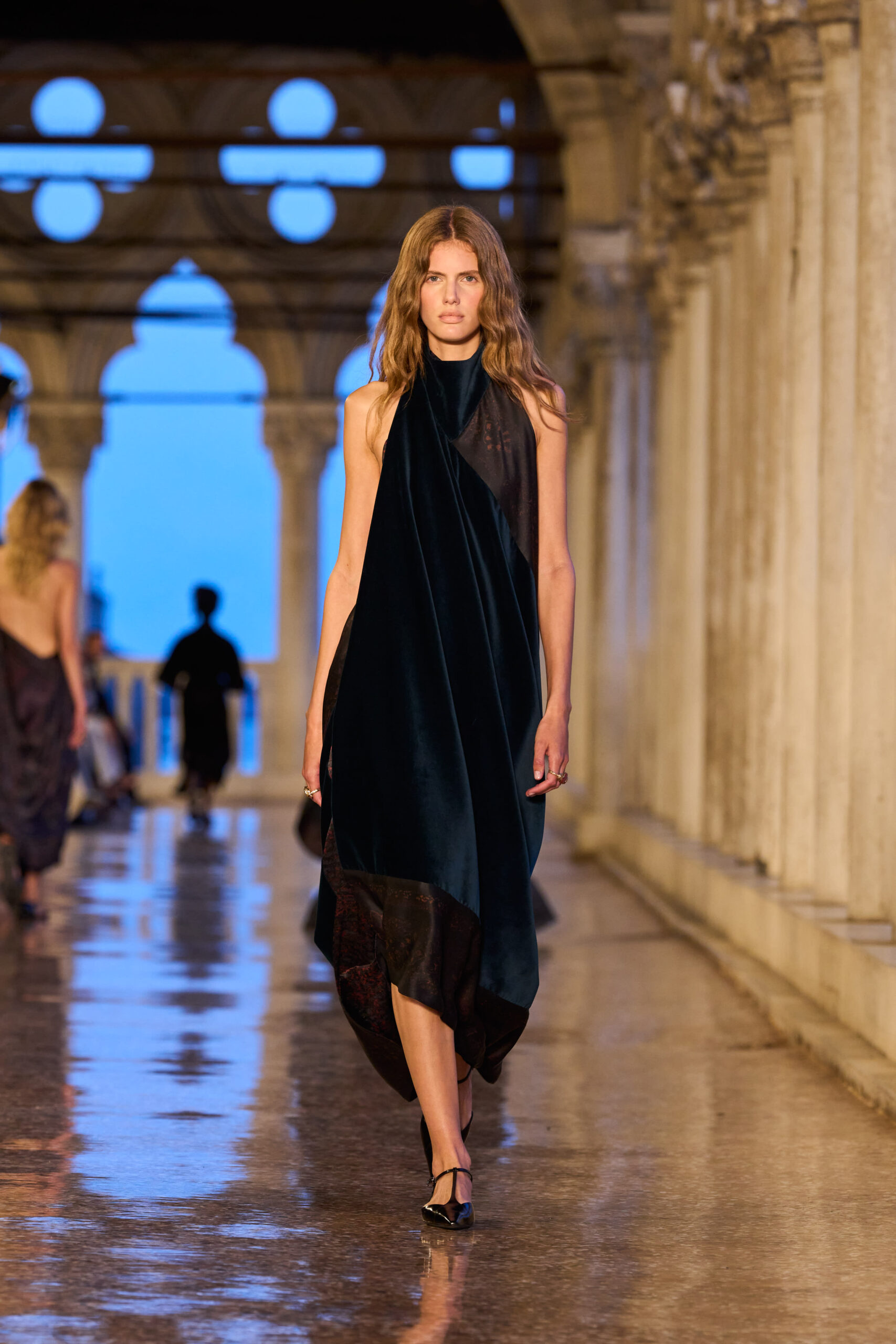 Η Max Mara Resort 2025 ακολουθεί τα βήματα του Marco Polo στη Βενετία-6