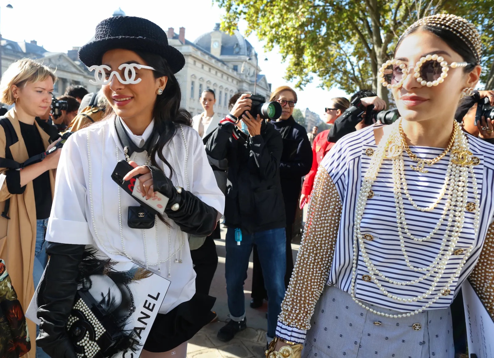 Chanel: Tα καλύτερα street style look με την υπογραφή της Virginie Viard-3