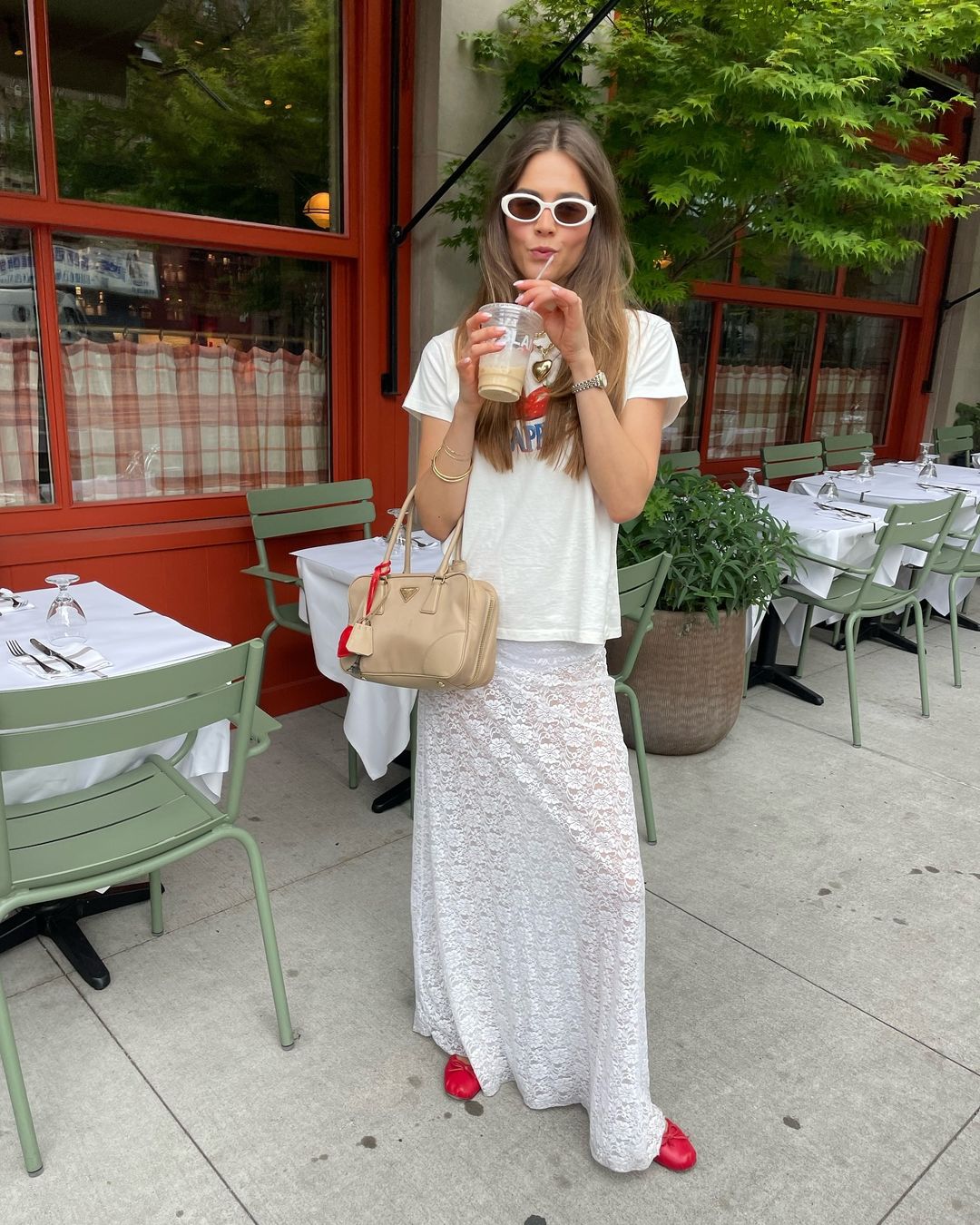 Από τις boho στις tennis skirts: Αυτές είναι οι λευκές φούστες για το καλοκαίρι-1