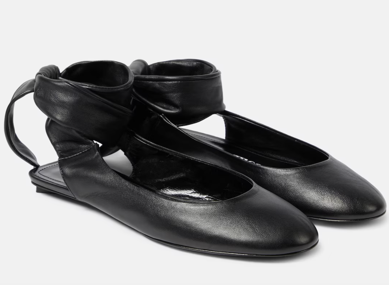 Τι θα φορέσετε τον Ιούλιο: 8 καλοκαιρινά outfits που επιλέγουν οι Vogue editors-21