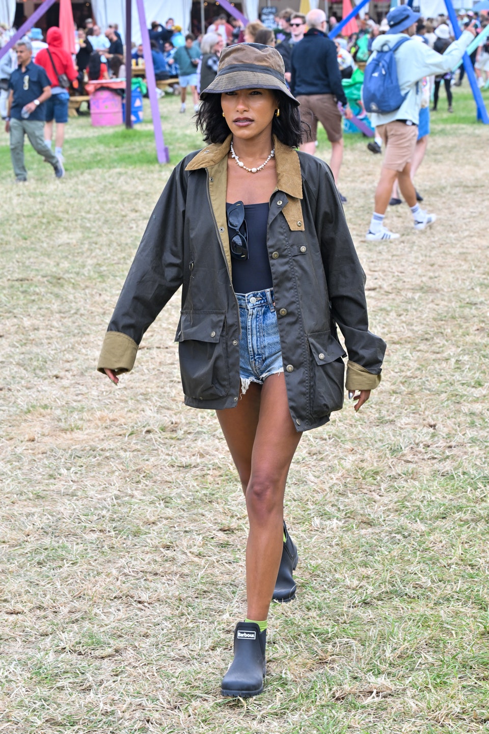 Οι μπότες που είδαμε στο Glastonbury festival θα είναι η σταρ αγορά του φθινοπώρου-1