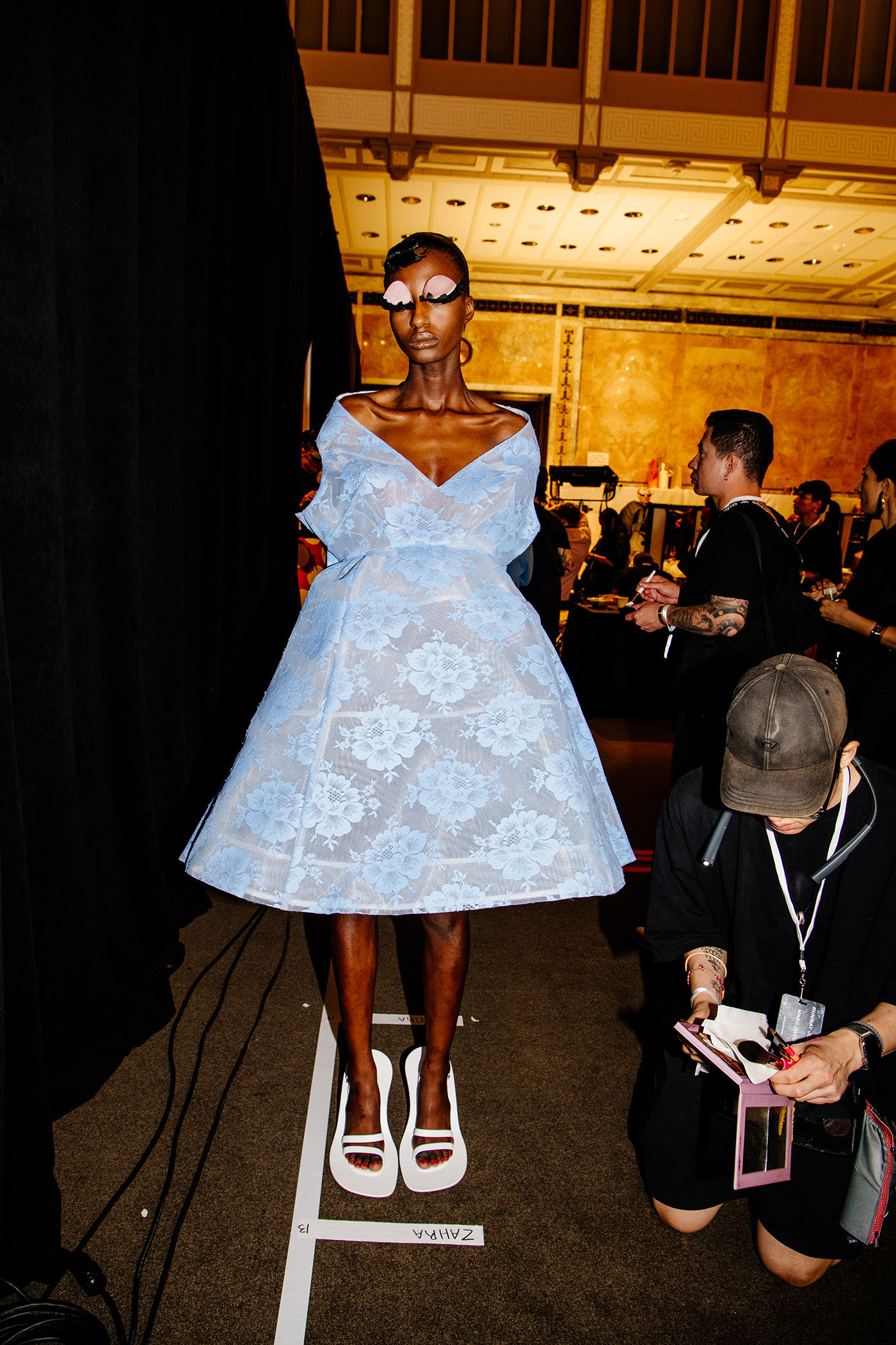 Η Vogue στο backstage της συλλογής του Marc Jacobs για το Fall/Winter 2024-7