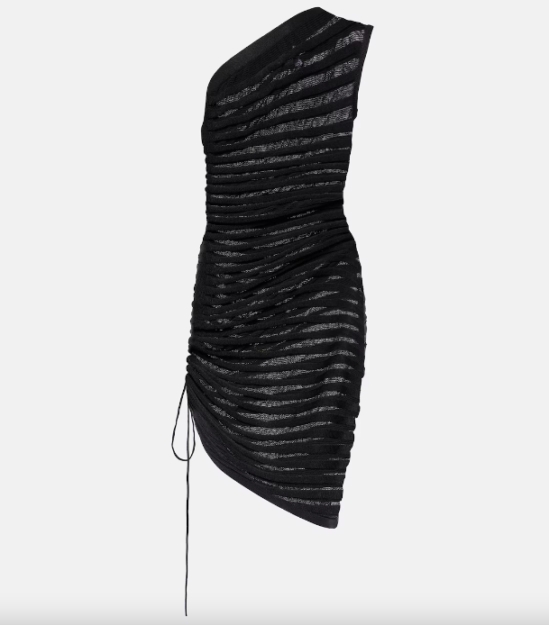 Little black dress: Τα Vogue approved στιλ για το καλοκαίρι του 2024-3