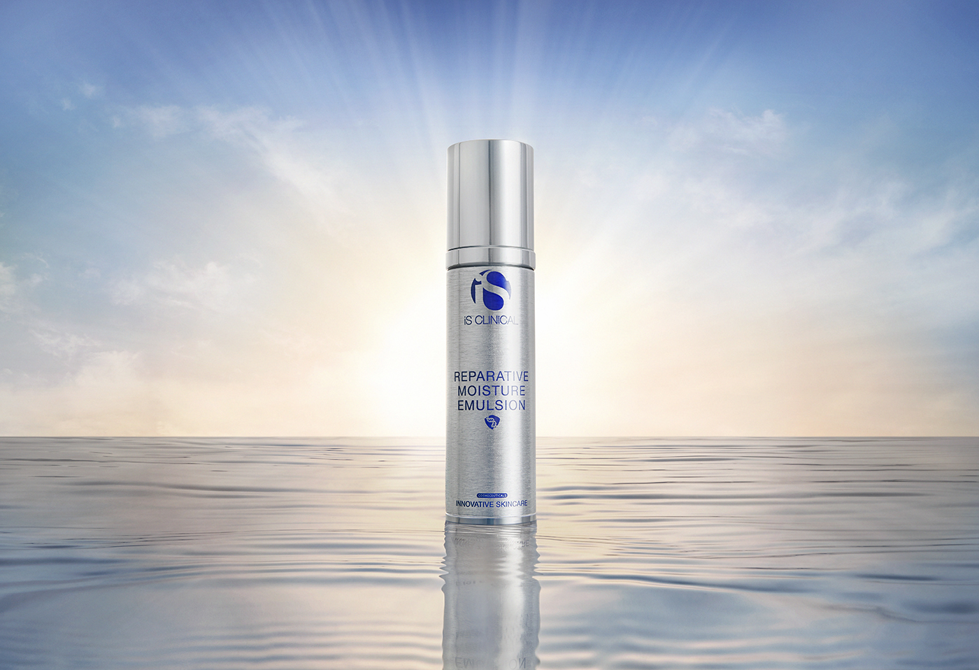 Αποκατάσταση, ενυδάτωση, λείανση: H Reparative Moisture Emulsion της iS Clinical τα συνδυάζει όλα-1