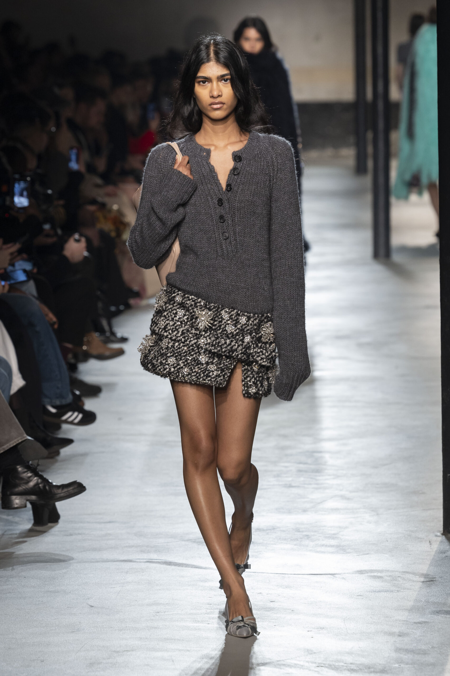 5 φθινοπωρινά outfits που μπορείτε να φορέσετε από τώρα-9