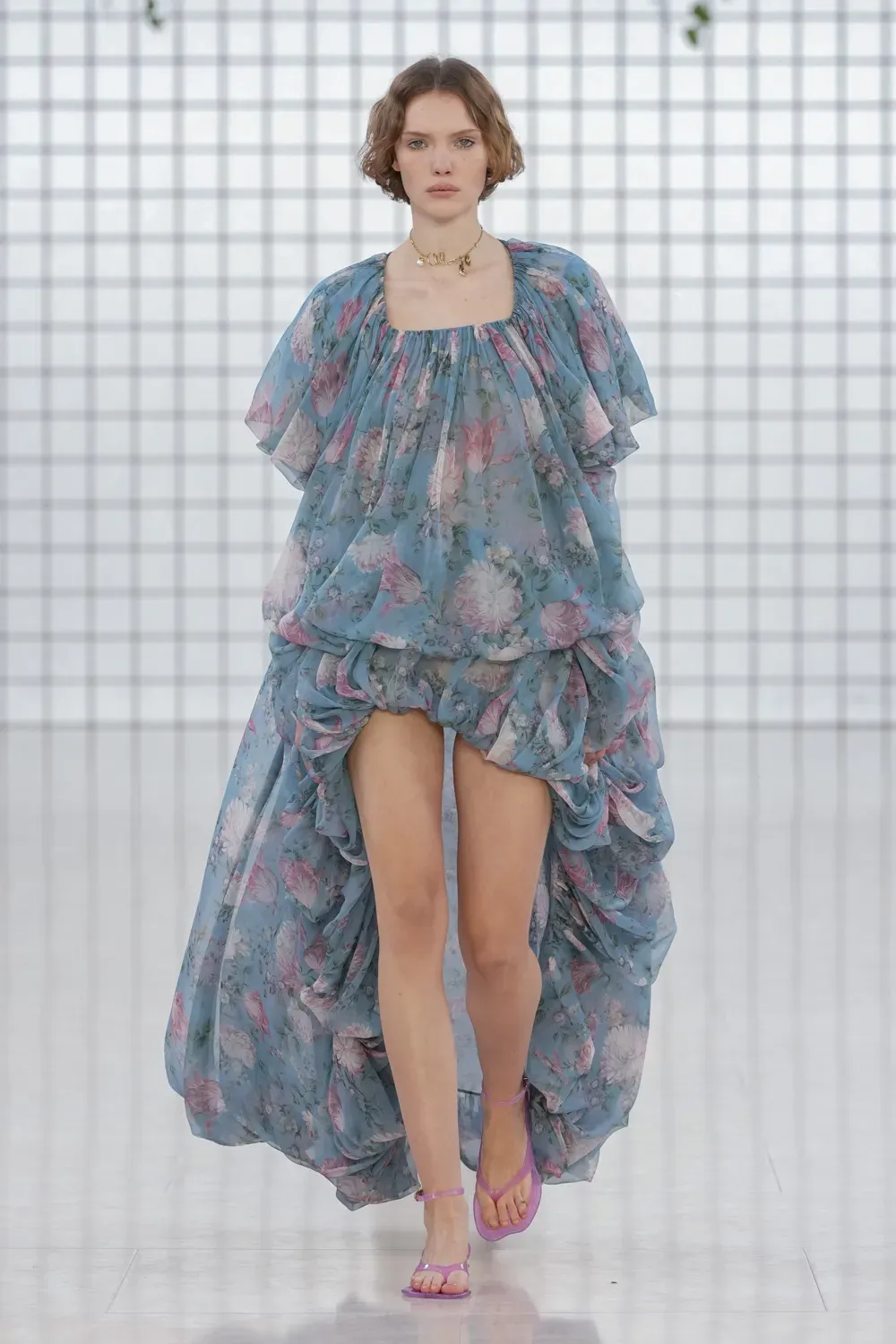 To show της Chloé για την άνοιξη-καλοκαίρι 2025 σε 6 key points-11