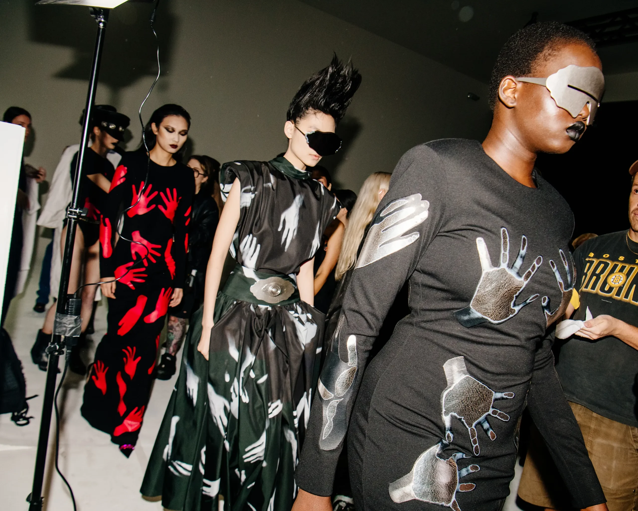 Εβδομάδα Μόδας Νέας Υόρκης SS25: Οι κορυφαίες backstage στιγμές-22