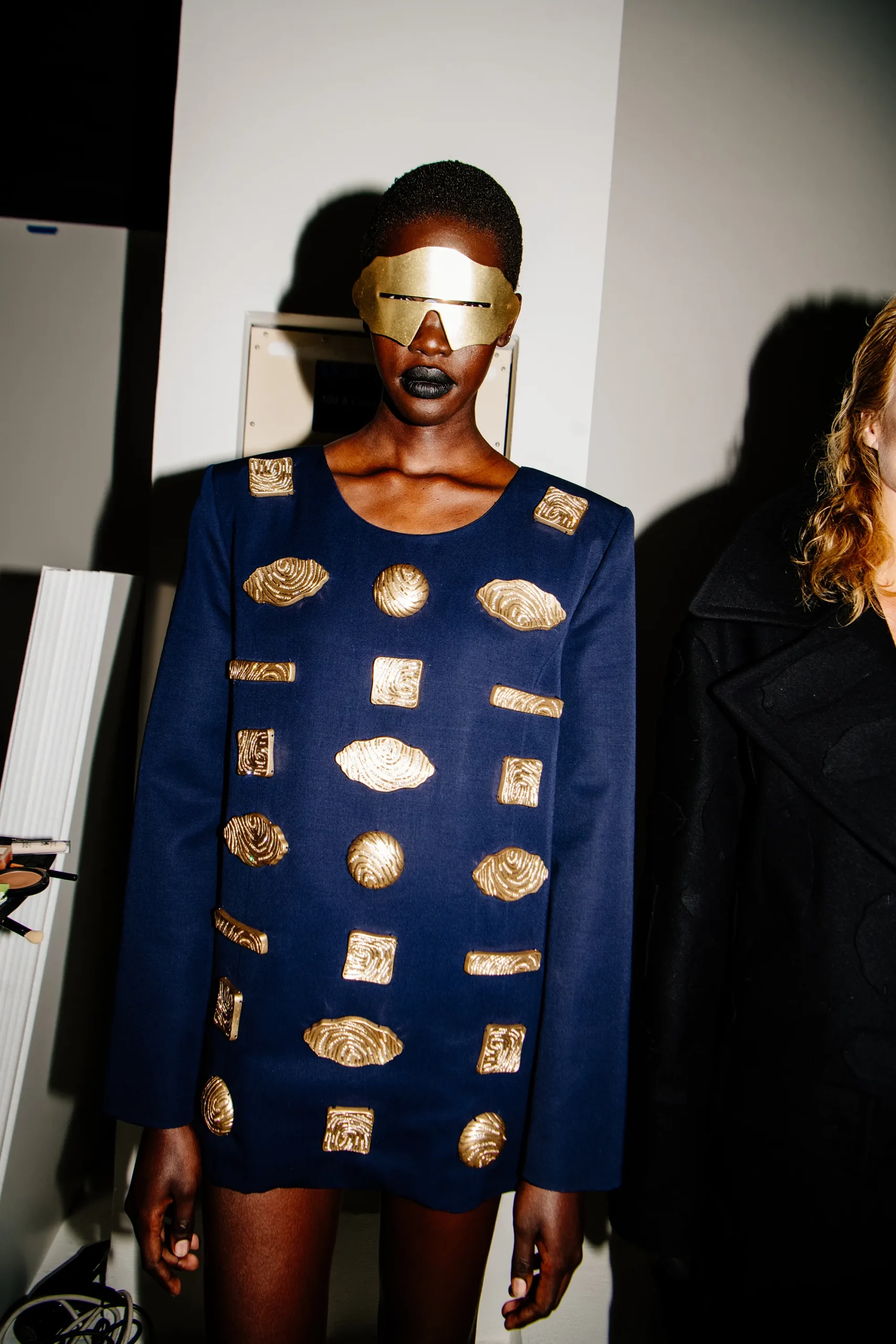 Εβδομάδα Μόδας Νέας Υόρκης SS25: Οι κορυφαίες backstage στιγμές-23