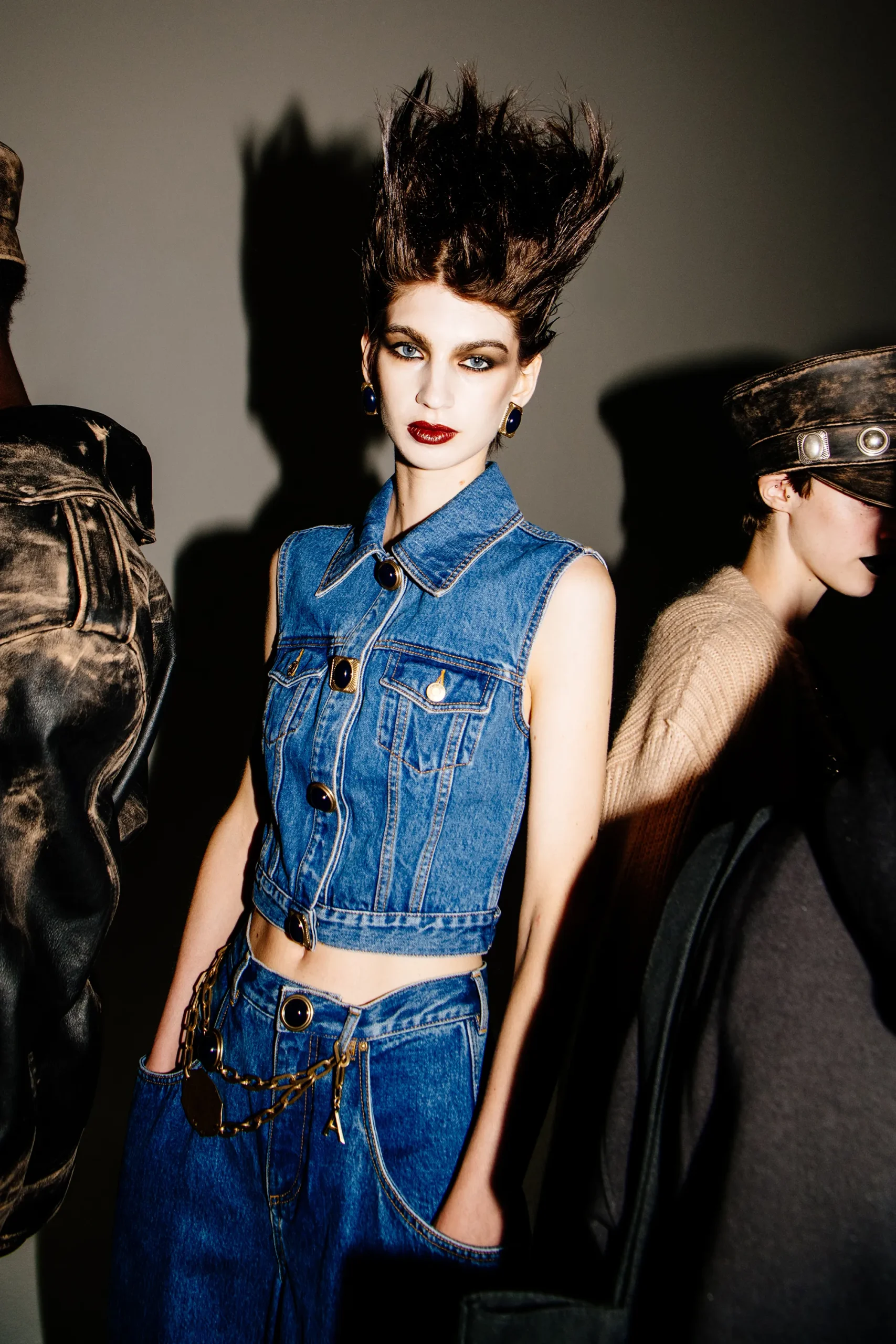 Εβδομάδα Μόδας Νέας Υόρκης SS25: Οι κορυφαίες backstage στιγμές-24