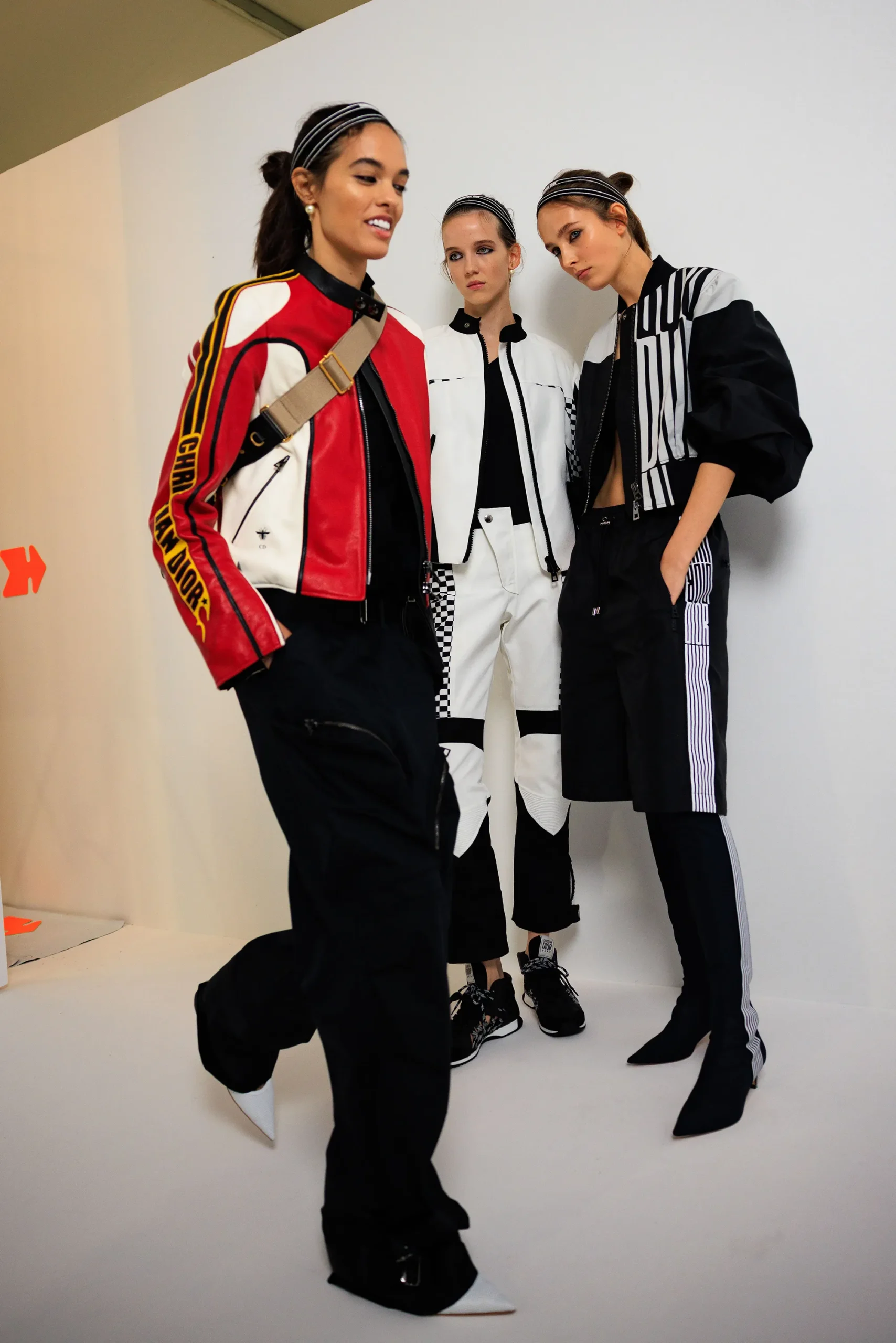 Εβδομάδα Μόδας Παρισιού SS25: Οι κορυφαίες backstage στιγμές-109