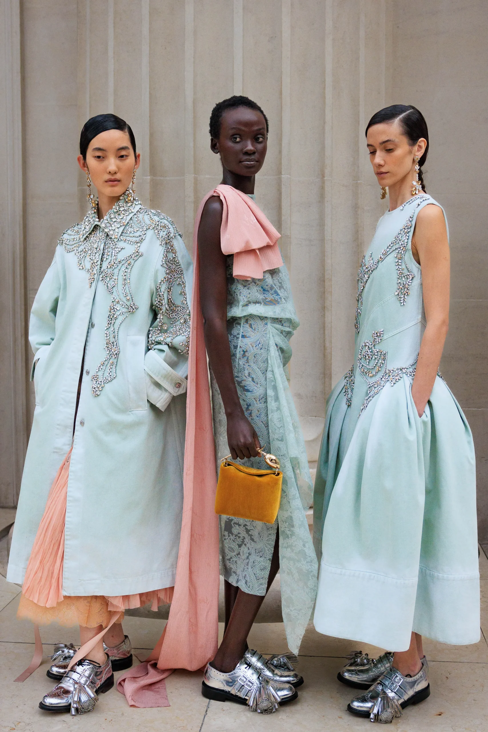 Εβδομάδα Μόδας Λονδίνου SS25:Οι κορυφαίες backstage στιγμές-2