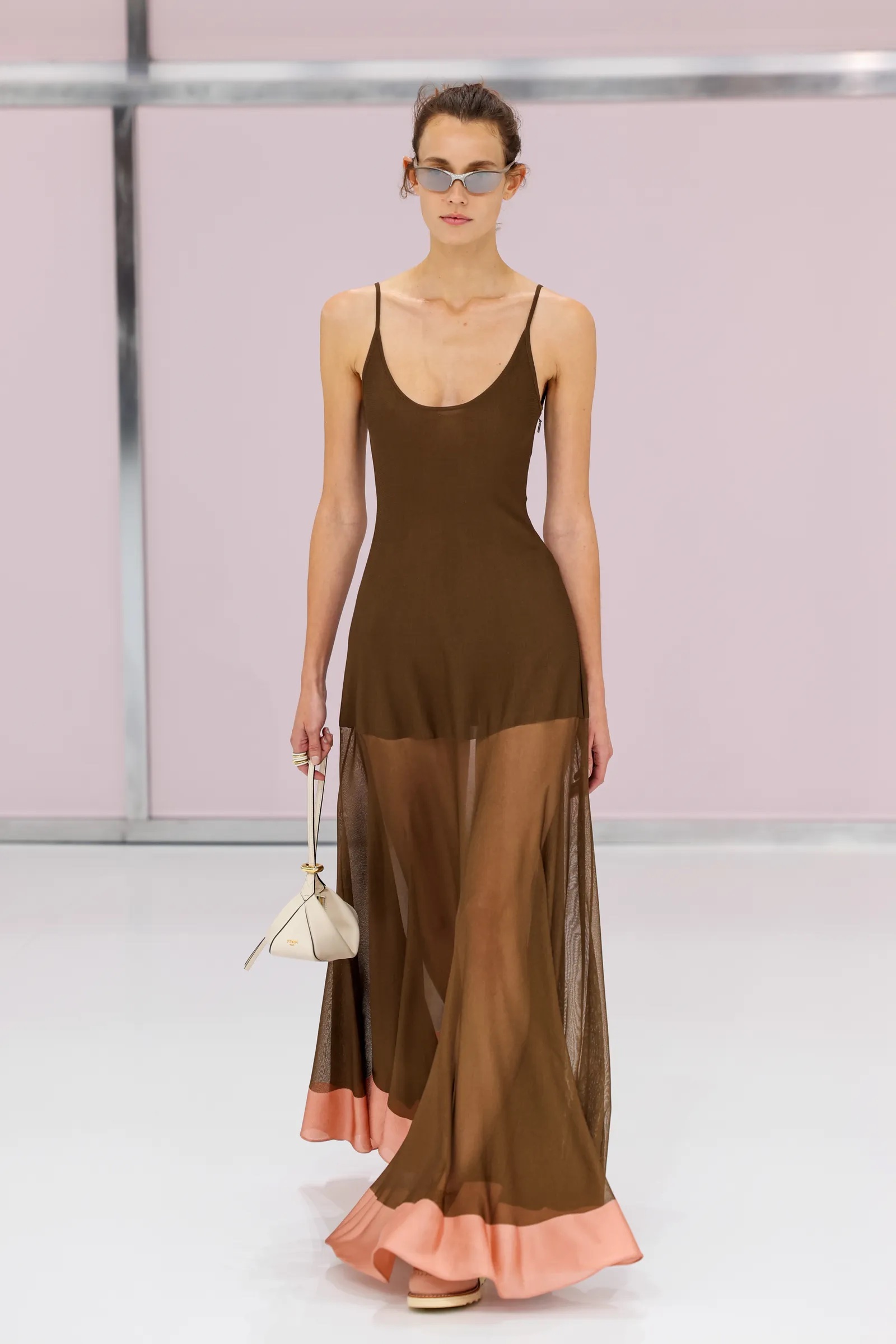 Fendi SS25: Ένα σόου αφιερωμένο στην ιδρύτρια του οίκου, Adele Casagrande-2