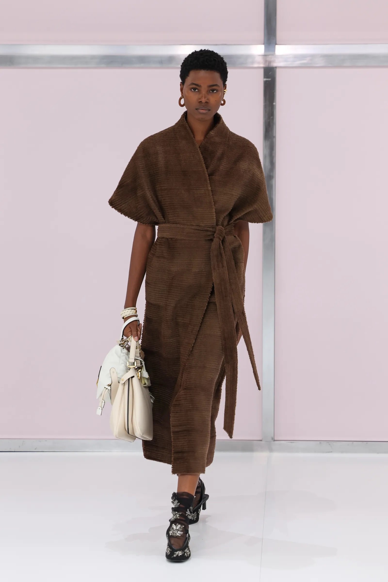 Fendi SS25: Ένα σόου αφιερωμένο στην ιδρύτρια του οίκου, Adele Casagrande-3