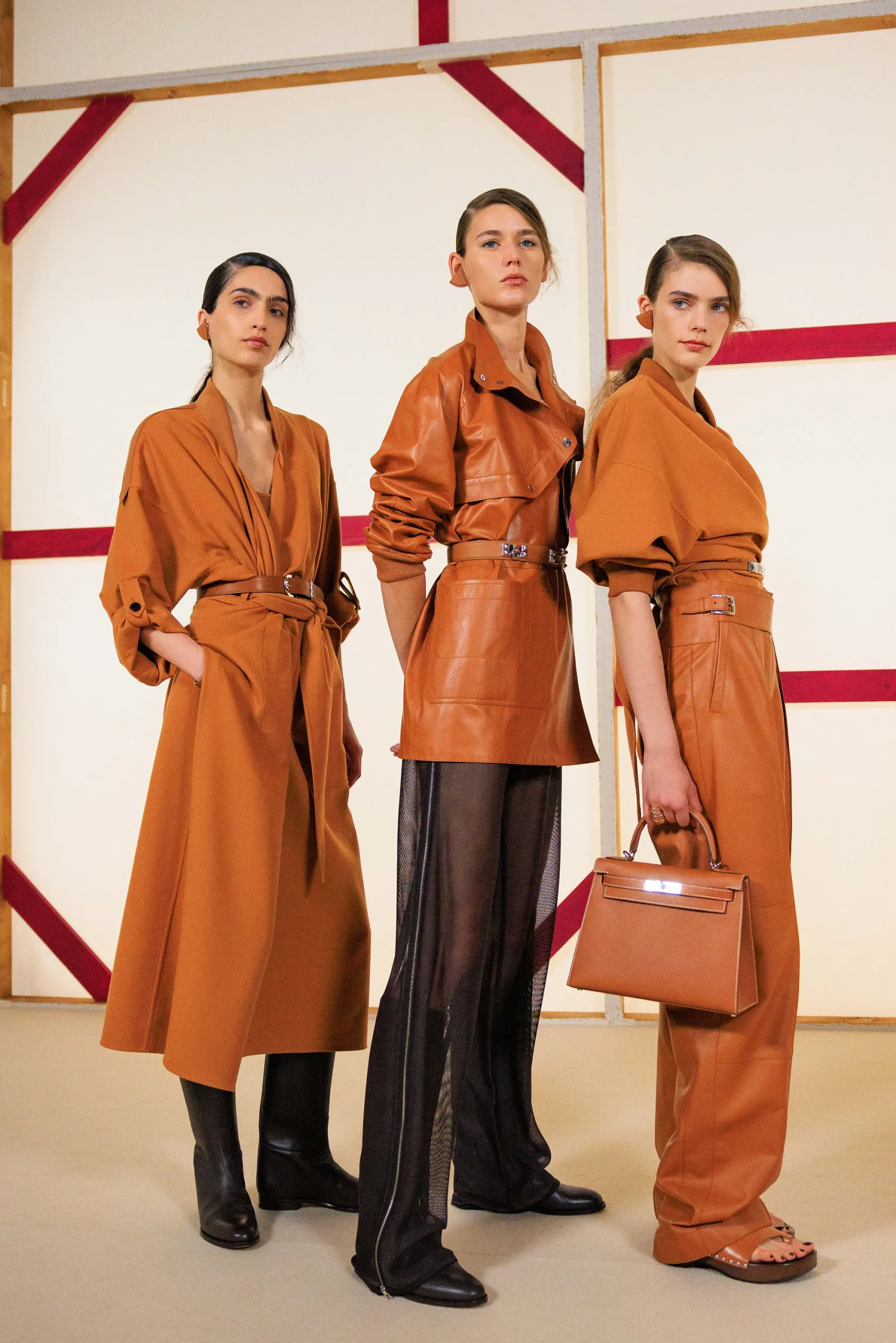 Εβδομάδα Μόδας Παρισιού SS25: Οι κορυφαίες backstage στιγμές-24