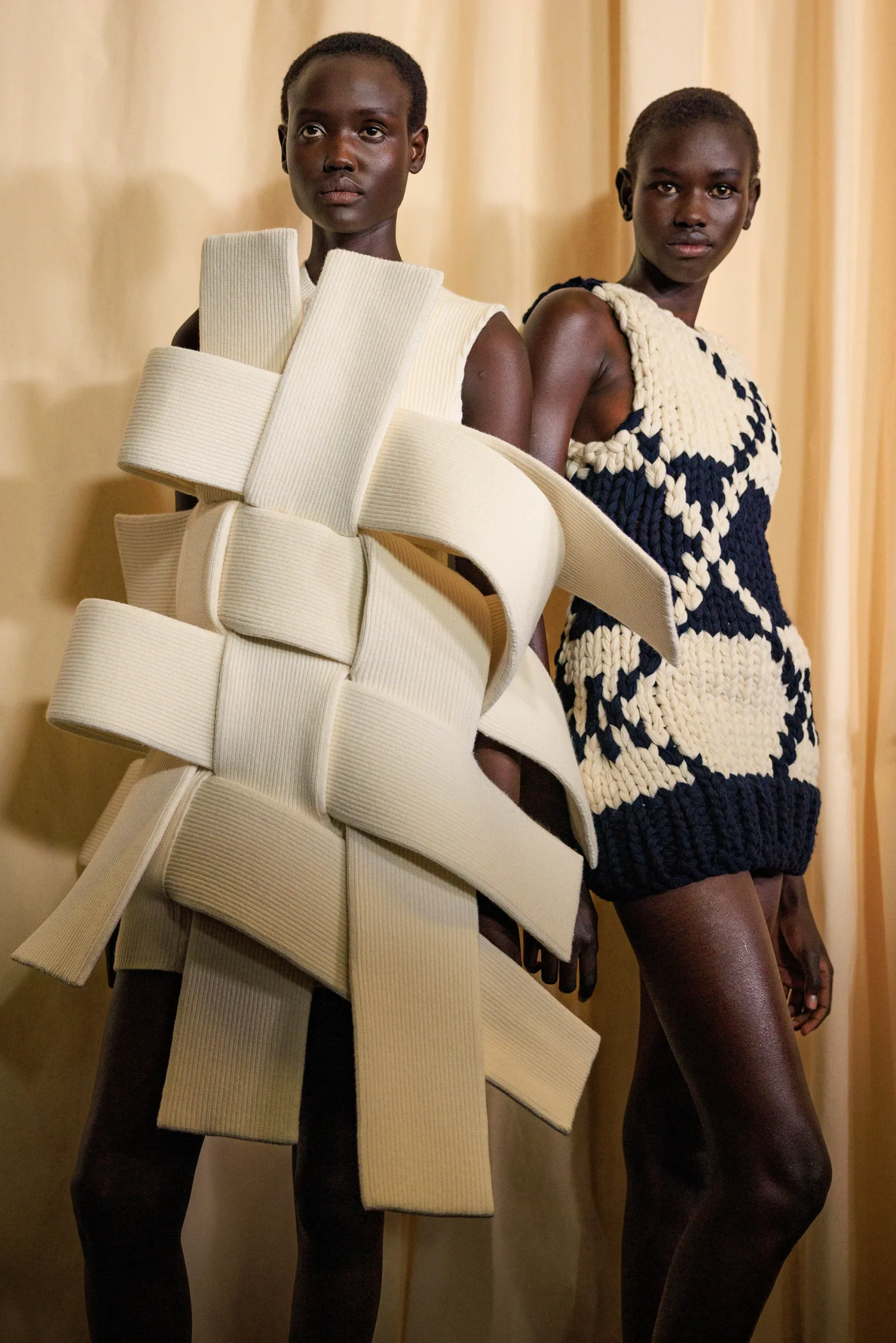 Εβδομάδα Μόδας Λονδίνου SS25:Οι κορυφαίες backstage στιγμές-18