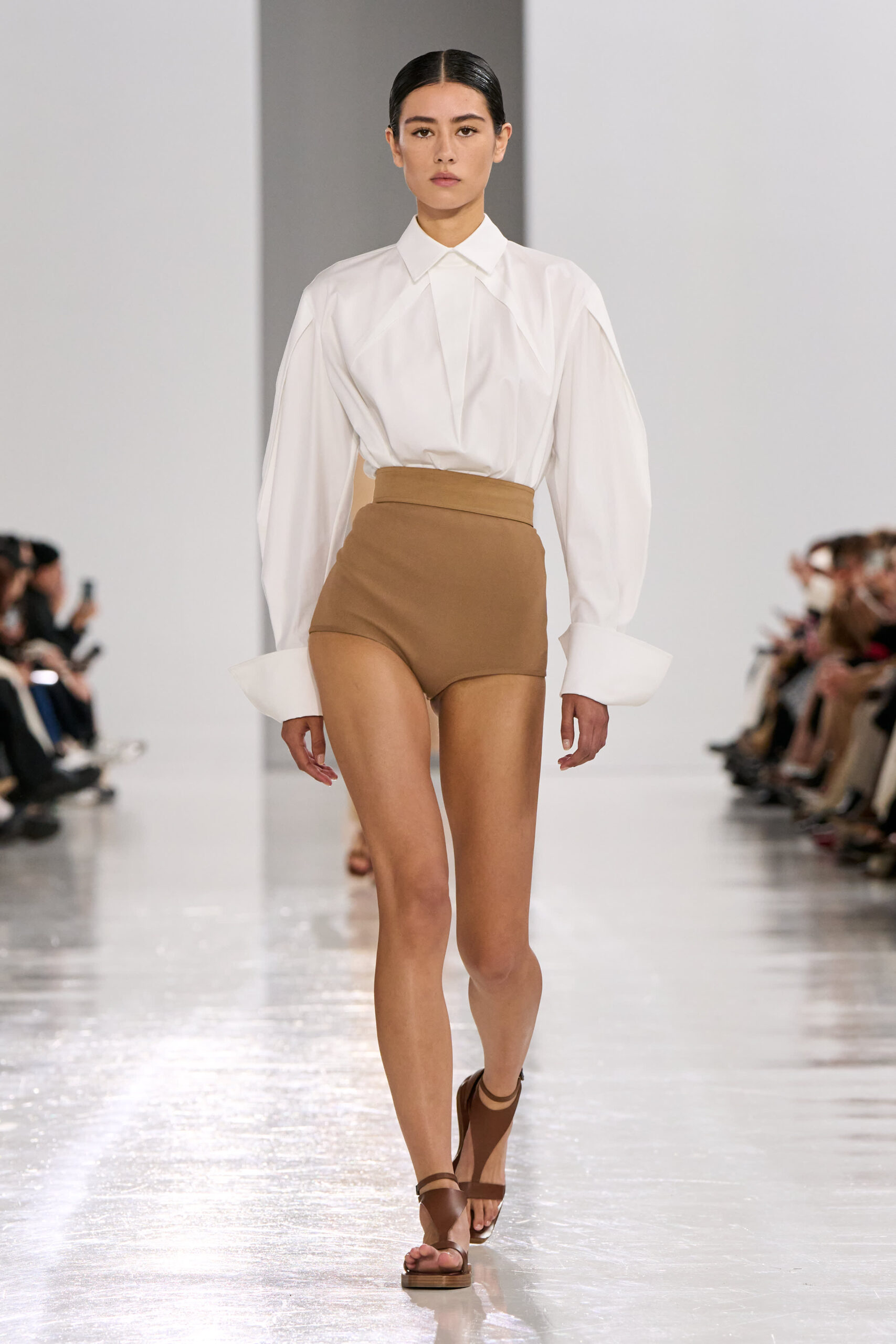 Εβδομάδα Μόδας Μιλάνου: Η Max Mara Spring 2025 collection είναι ο ορισμός της σύγχρονης γκαρνταρόμπας-13