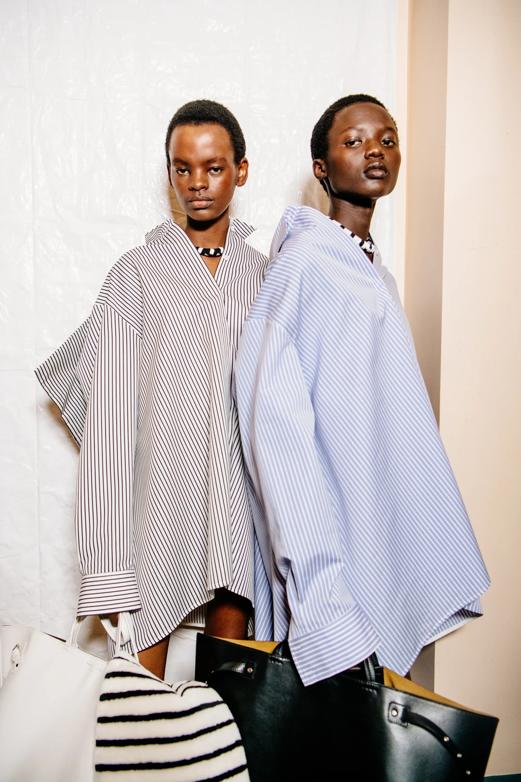 Εβδομάδα Μόδας Νέας Υόρκης SS25: Οι κορυφαίες backstage στιγμές-5