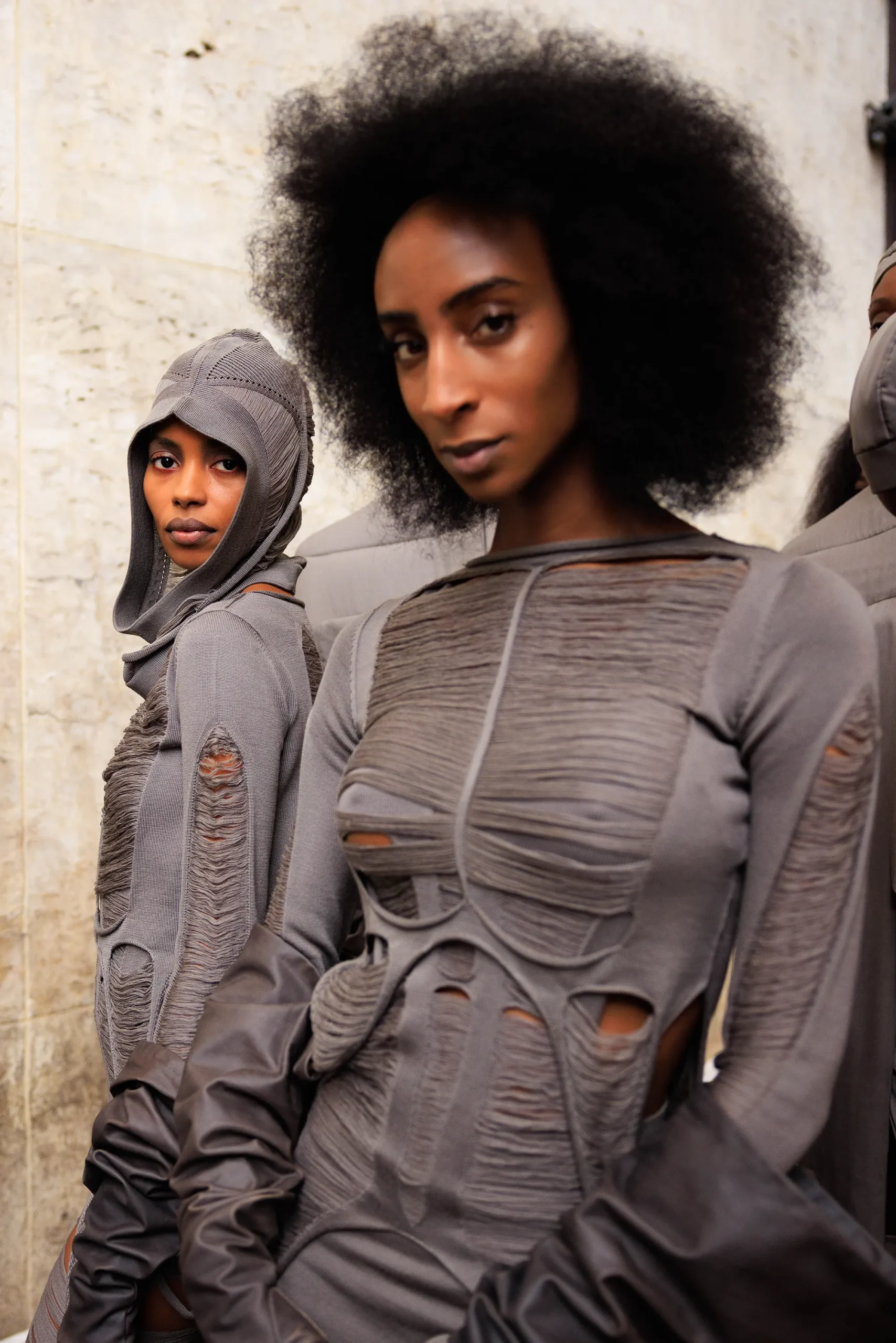 Εβδομάδα Μόδας Παρισιού SS25: Οι κορυφαίες backstage στιγμές-65