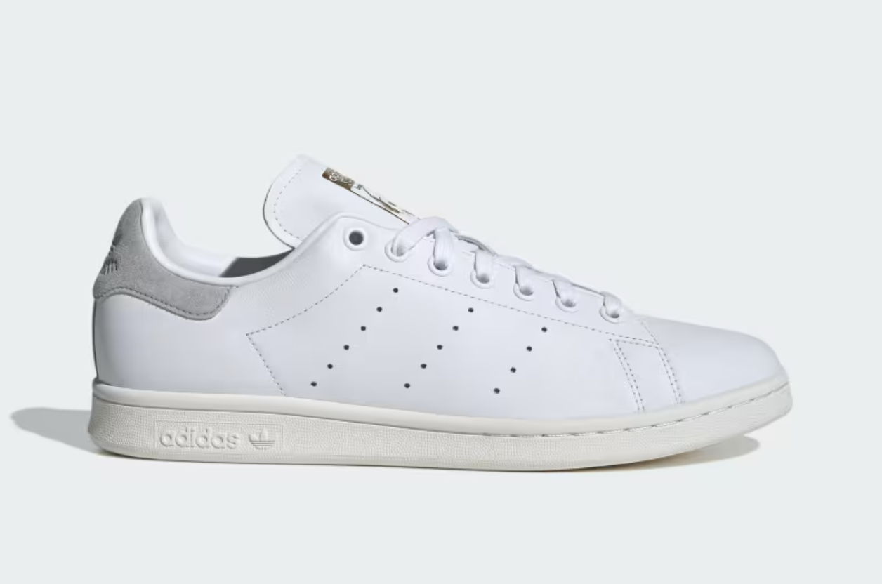 Λευκά sneakers: Τα διαχρονικά cool σχέδια που θα φορέσουμε τον χειμώνα-1