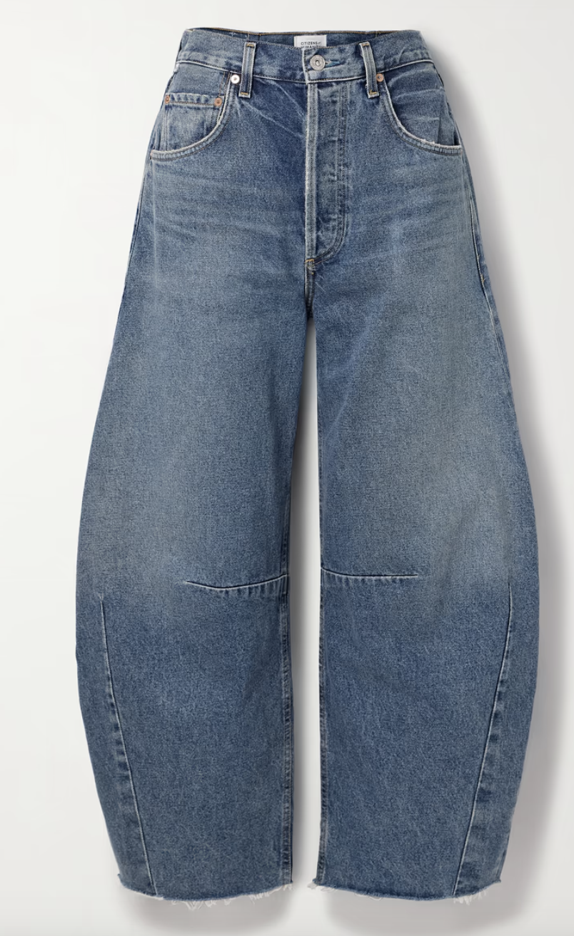 Barrel jeans: Είναι η trending σιλουέτα της σεζόν-2