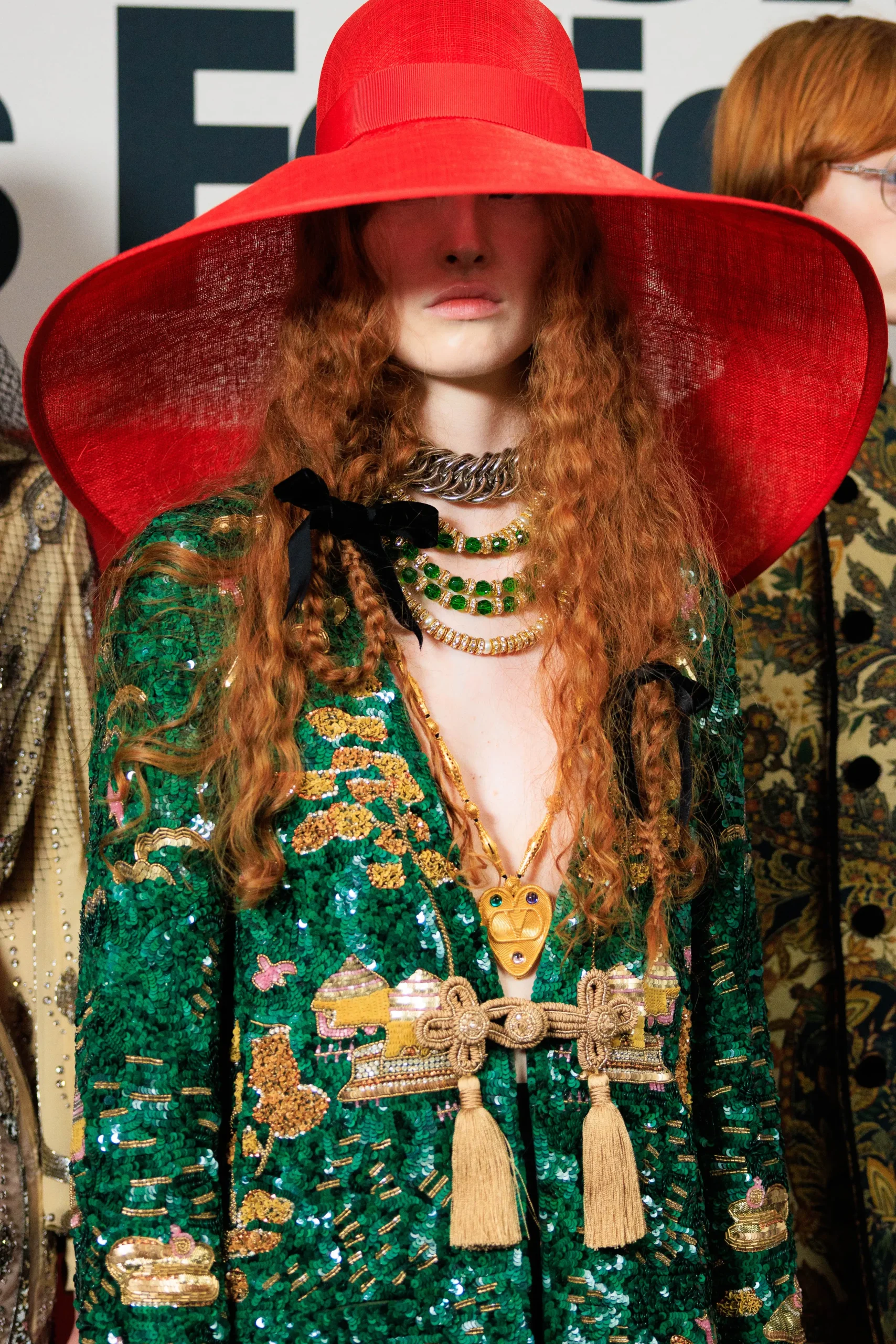 Εβδομάδα Μόδας Παρισιού SS25: Οι κορυφαίες backstage στιγμές-11