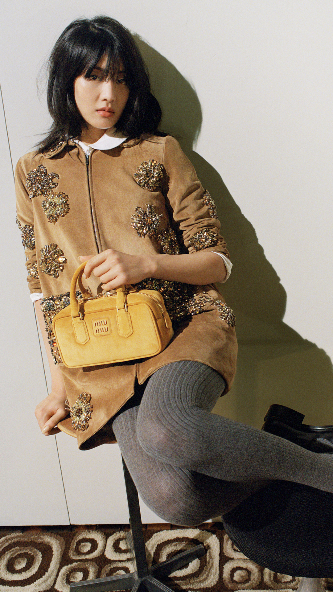 Η Fall/Winter 2024 συλλογή MIU MIU είναι η επιτομή του μοντέρνου στυλ-3