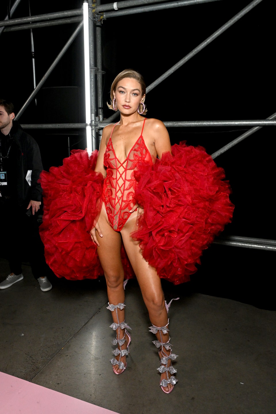 Victoria’s Secret: Οι καλύτερες στιγμές του fashion show και η εμφάνιση της Ελληνίδας Ανθής Φακιδάρη στο catwalk-10
