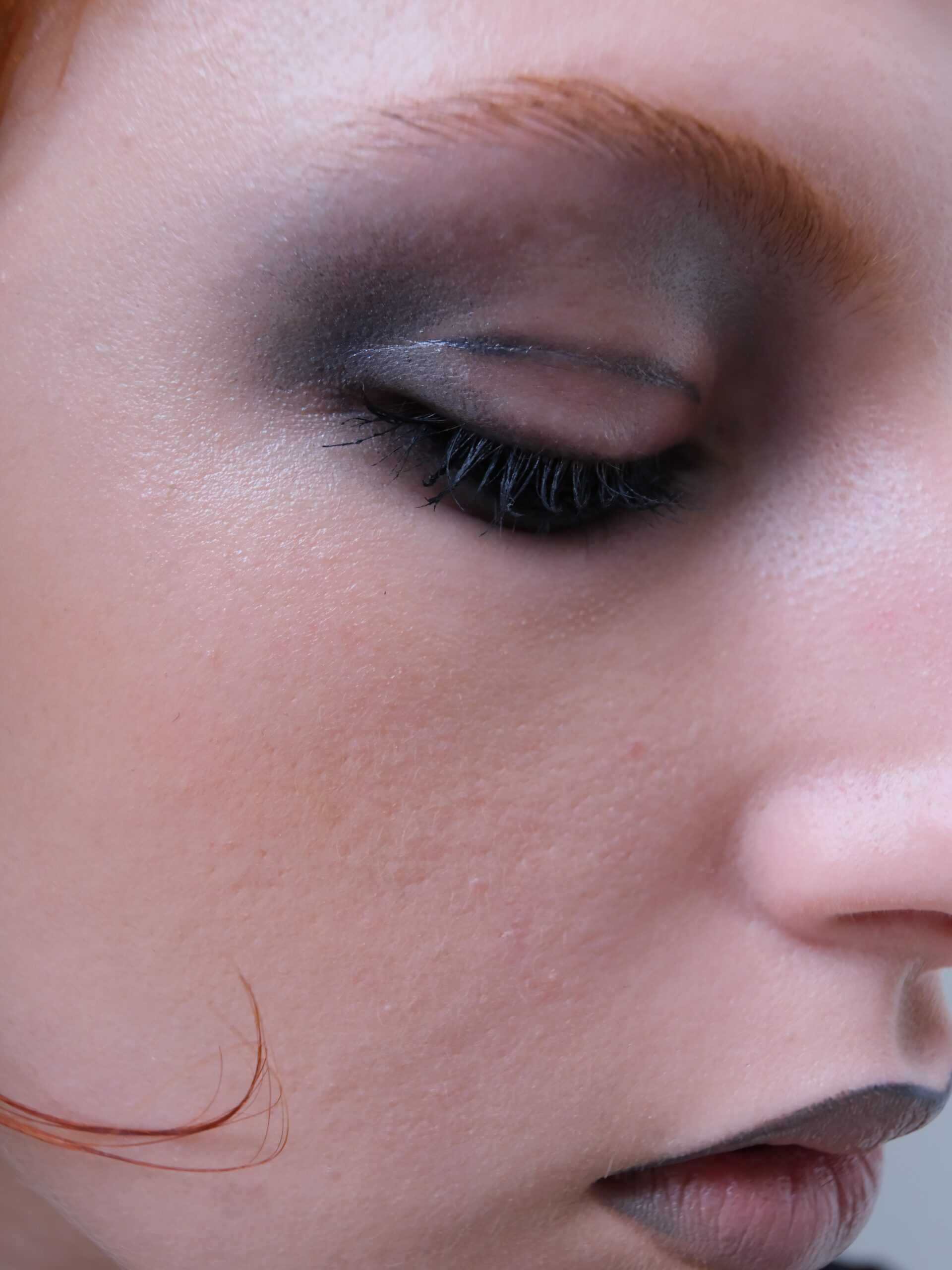 #QuietGrunge: Η τάση στο μακιγιάζ του χειμώνα έρχεται από τα 90s-1